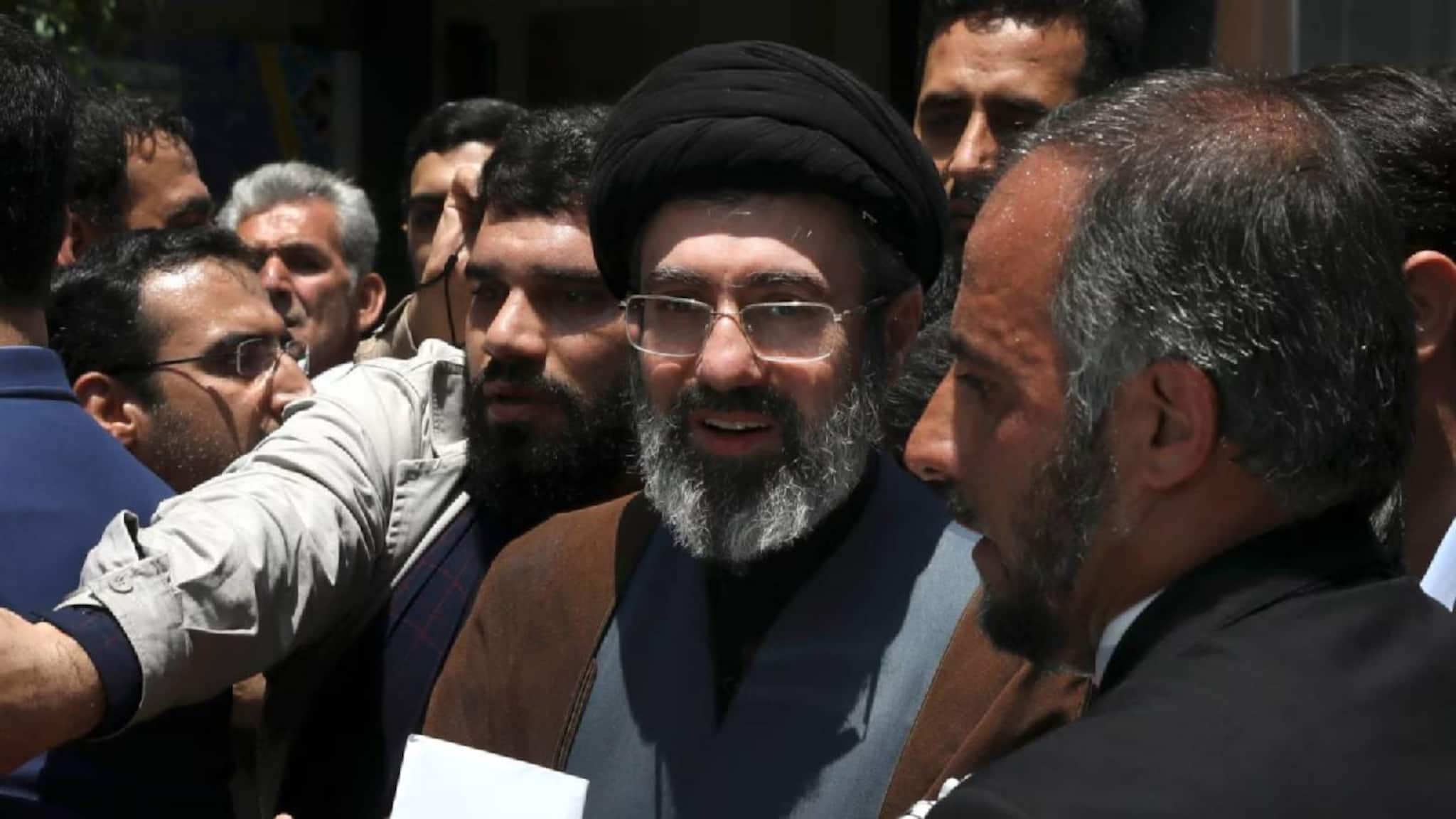 ആയത്തൊള്ള അലി ഖമനയിയുടെ മകൻ മൊജ്താബ ഖമനയിയെ ഇറാന്റെ പുതിയ പരമോന്നത നേതാവായി തിരഞ്ഞെടുത്തു