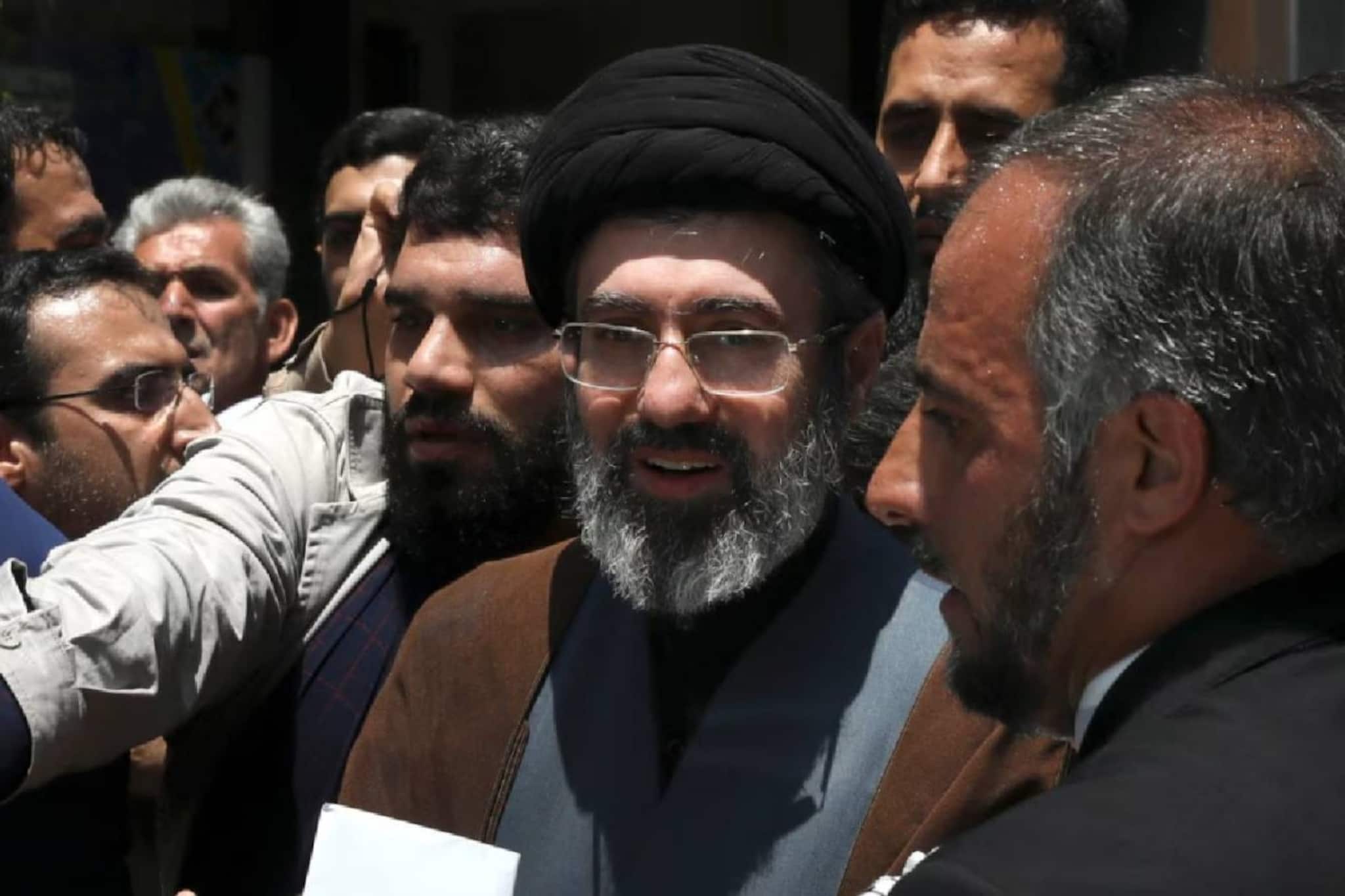 ആയത്തൊള്ള അലി ഖമനയിയുടെ മകൻ മൊജ്താബ ഖമനയിയെ ഇറാന്റെ പുതിയ പരമോന്നത നേതാവായി തിരഞ്ഞെടുത്തു