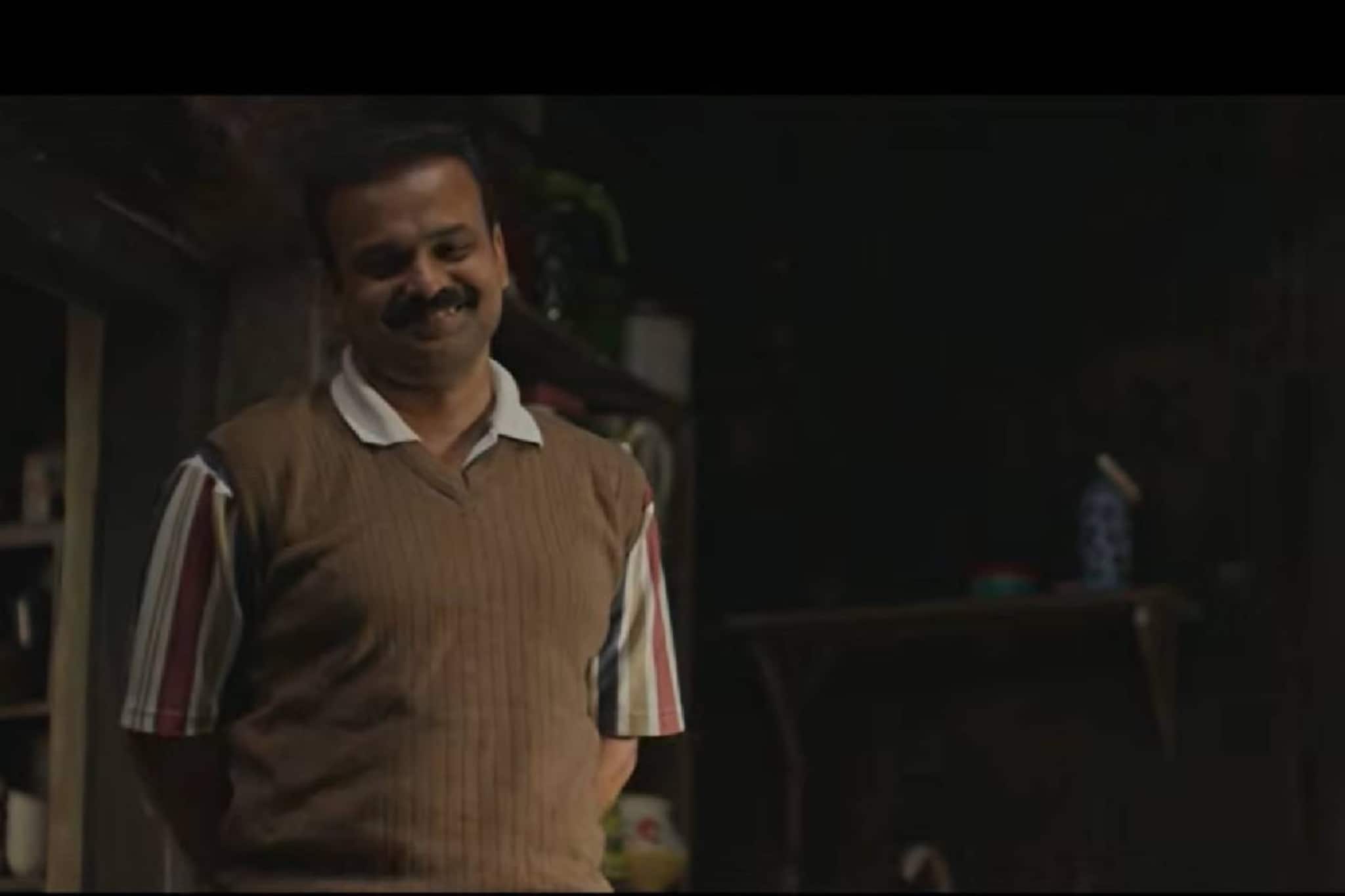 കെമിസ്ട്രി ടീച്ചർക്കുള്ള സേതുവിന്റെ പാട്ട് ഡെഡിക്കേഷൻ; കുഞ്ചാക്കോ ബോബന്റെ 'ഒരു ദുരൂഹ സാഹചര്യത്തിൽ' ഗാനം