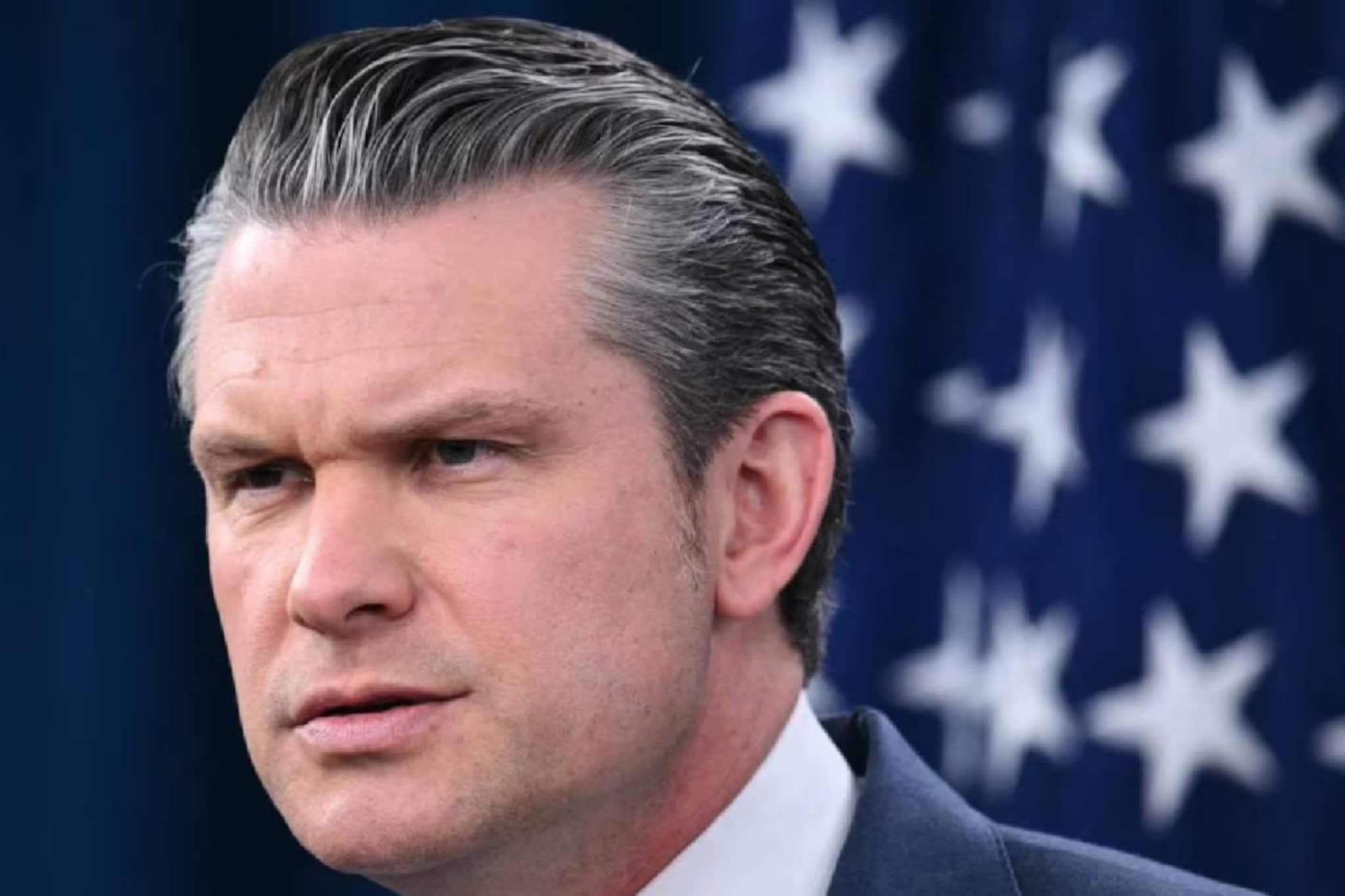 ഇറാനെ ആക്രമിക്കുന്നതിന് മുൻപ് പ്രതിരോധ ഫണ്ടുകളിൽ നിക്ഷേപിക്കാൻ യുഎസ് പ്രതിരോധ സെക്രട്ടറി ഇടനിലക്കാർ വഴി ശ്രമിച്ചുവെന്ന് ആരോപണം ഇറാനെ ആക്രമിക്കുന്നതിന് മുൻപ് പ്രതിരോധ ഫണ്ടുകളിൽ നിക്ഷേപിക്കാൻ യുഎസ് പ്രതിരോധ സെക്രട്ടറി ഇടനിലക്കാർ വഴി ശ്രമിച്ചുവെന്ന് ആരോപണം