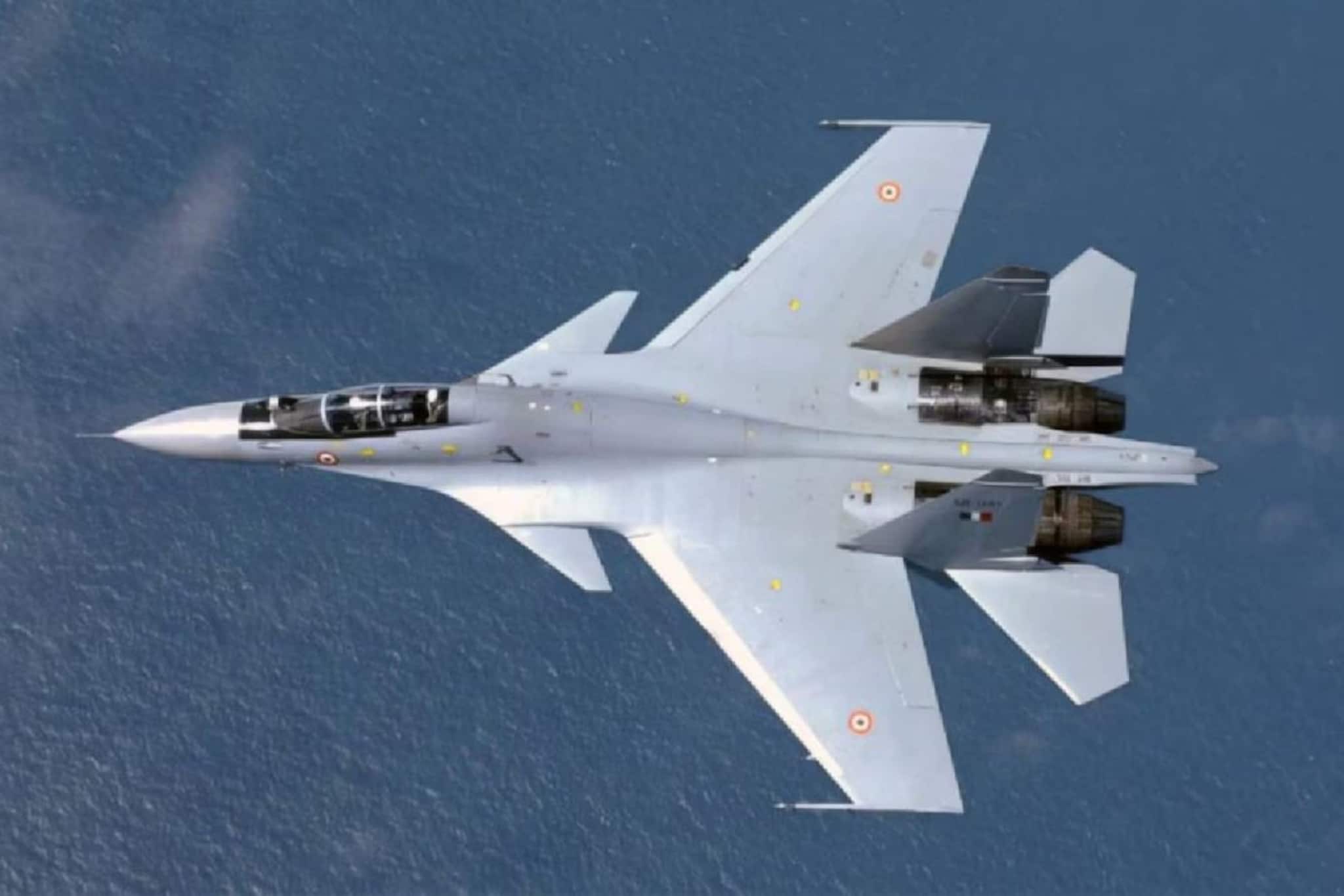 സുഖോയ് Su-30MKI വിമാനം ആസാമിൽ തകർന്നു വീണു; രണ്ട് പൈലറ്റുമാർക്ക് വീരമൃത്യു