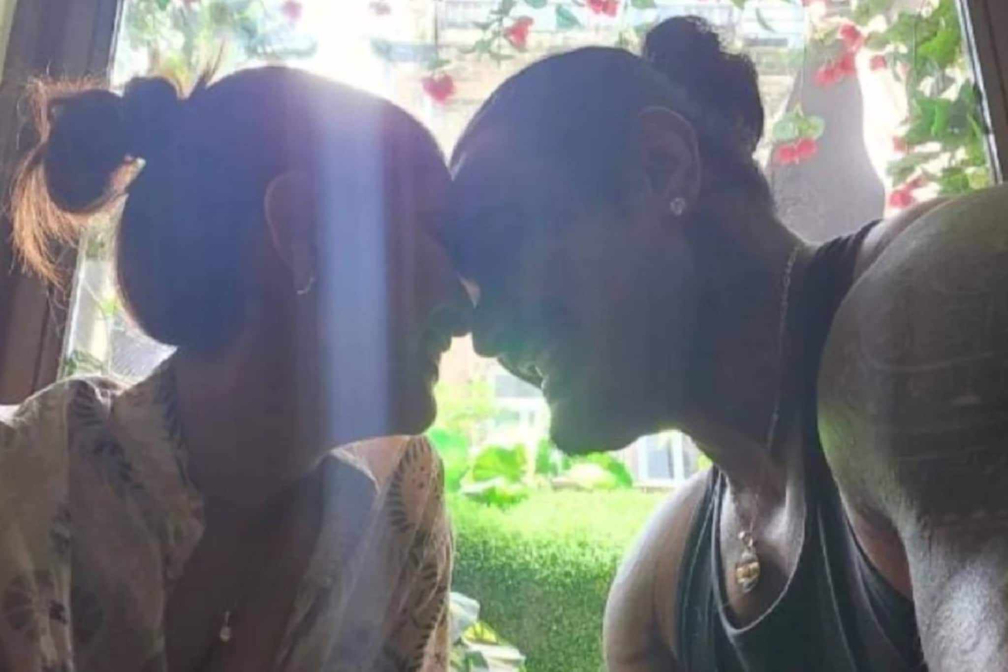 മൂന്നാറിലെ റിസോർട്ടിൽ ഒരു രാത്രിയിലെ പരിചയം; ഭർത്താവിനെ കണ്ടെത്തിയതിനെ കുറിച്ച് വരലക്ഷ്മി ശരത്കുമാർ