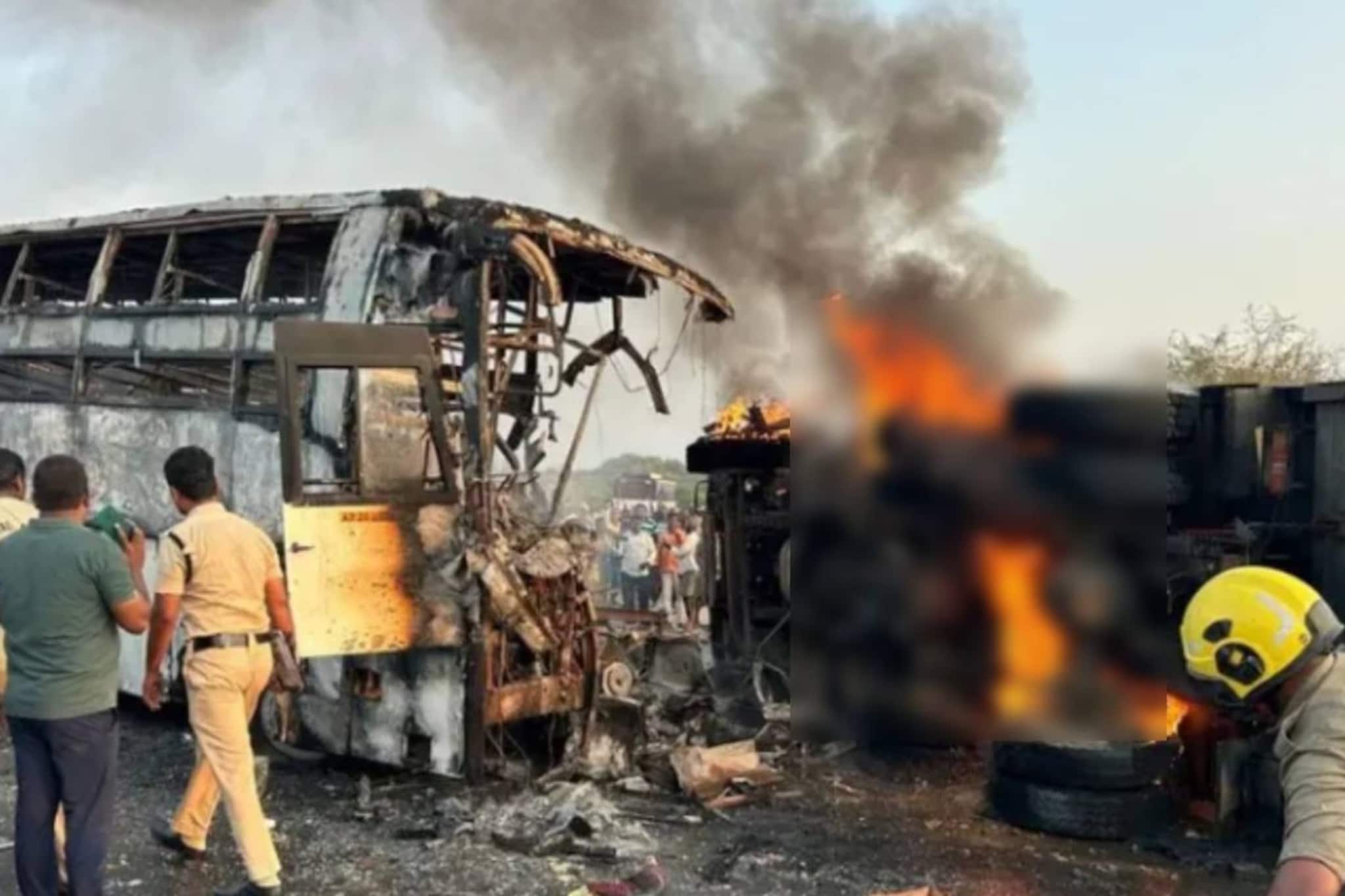 ആന്ധ്രയിൽ ബസും ട്രക്കും കൂട്ടിയിടിച്ച് വൻ തീപിടിത്തം, 14 പേർക്ക് ദാരുണാന്ത്യം