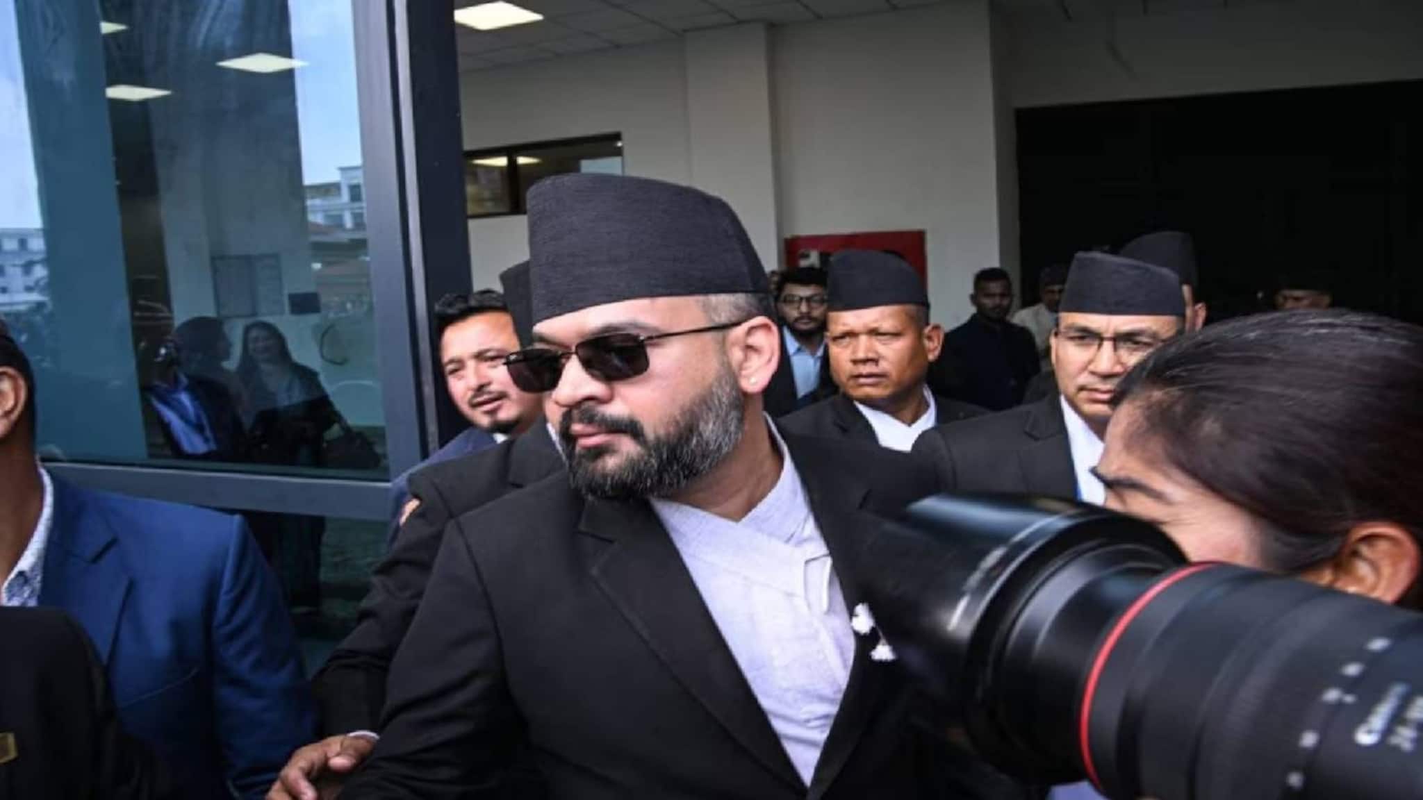 റാപ്പർ ബാലെൻ ഷാ നേപ്പാളിന്റെ ഏറ്റവും പ്രായം കുറഞ്ഞ പ്രധാനമന്ത്രിയായി സത്യപ്രതിജ്ഞ ചെയ്ത് അധികാരമേറ്റു 