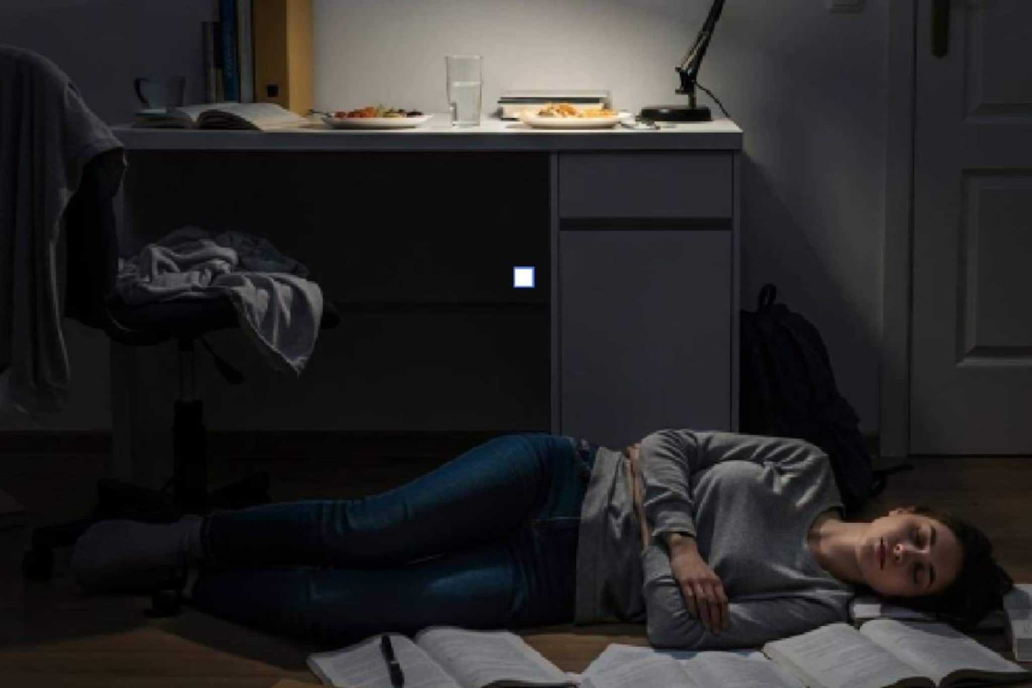 ഭക്ഷണം കഴിച്ച ശേഷം പഠിക്കാനായി മുറിയിലേക്ക് പോയ വിദ്യാർത്ഥിനി കുഴഞ്ഞു വീണ് മരിച്ചു ഭക്ഷണം കഴിച്ച ശേഷം പഠിക്കാനായി മുറിയിലേക്ക് പോയ വിദ്യാർത്ഥിനി കുഴഞ്ഞു വീണ് മരിച്ചു