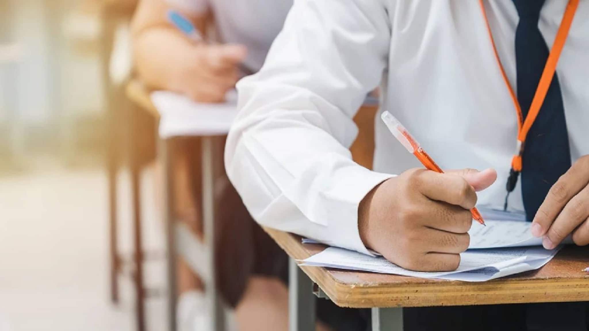 പരീക്ഷാ നടത്തിപ്പിൽ വീഴ്ച; ഒൻപതാം ക്ലാസുകാർക്ക് നൽകിയത് എട്ടാം ക്ലാസിലെ ചോദ്യക്കടലാസ്