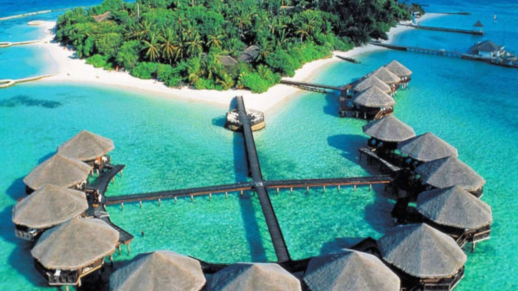 വിവാഹം കഴിക്കുന്നതിനായി നാടുവിട്ട യുവതിയും യുവാവും യുദ്ധം കാരണം മാലിദ്വീപിൽ കുടുങ്ങി