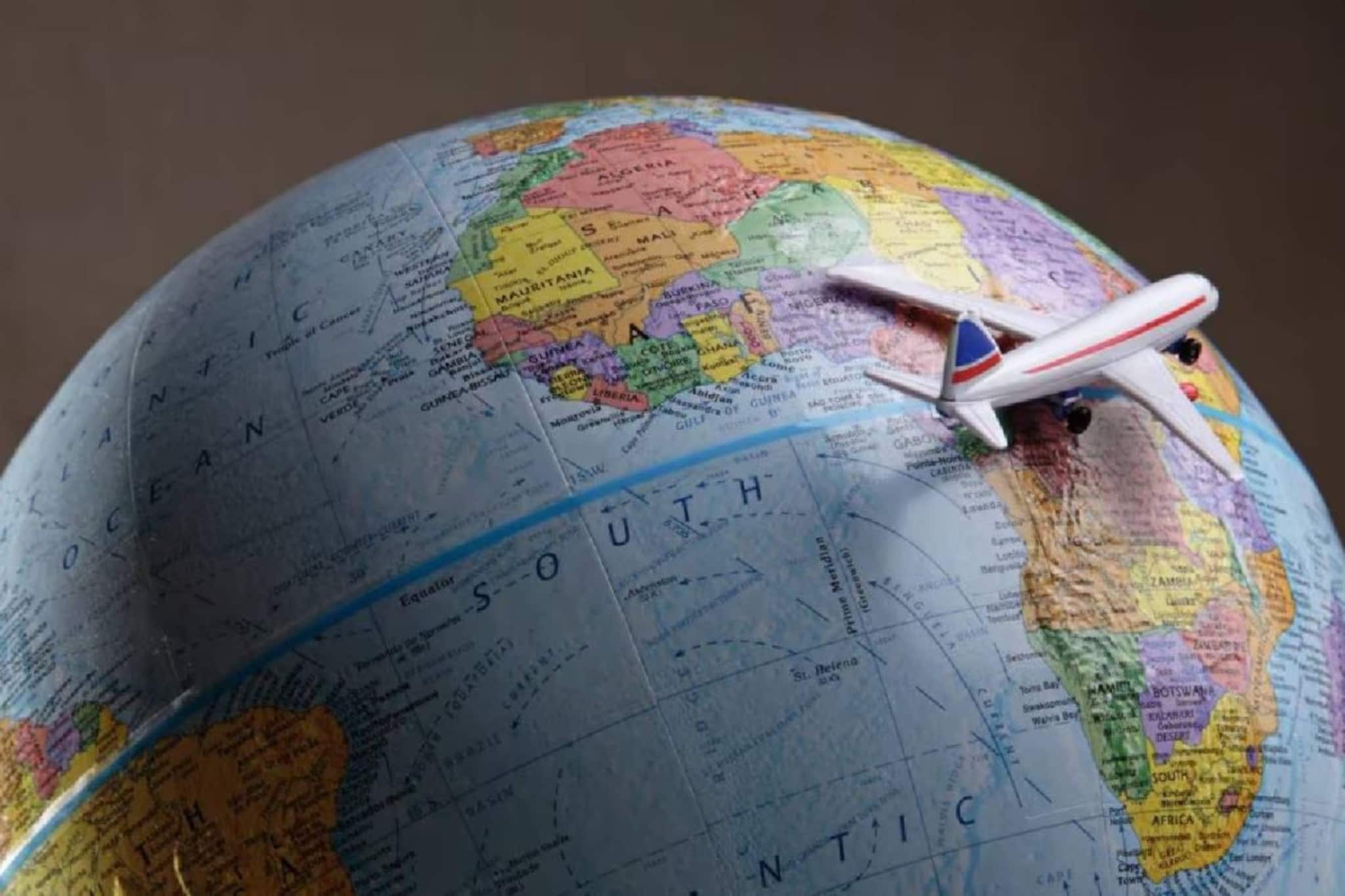 വിമാനക്കമ്പനികൾ 3,000 സർവീസുകൾ വെട്ടിക്കുറയ്ക്കുന്നു; ടിക്കറ്റ് നിരക്ക് കുത്തനെ ഉയരാൻ സാധ്യത വിമാനക്കമ്പനികൾ 3,000 സർവീസുകൾ വെട്ടിക്കുറയ്ക്കുന്നു; ടിക്കറ്റ് നിരക്ക് കുത്തനെ ഉയരാൻ സാധ്യത