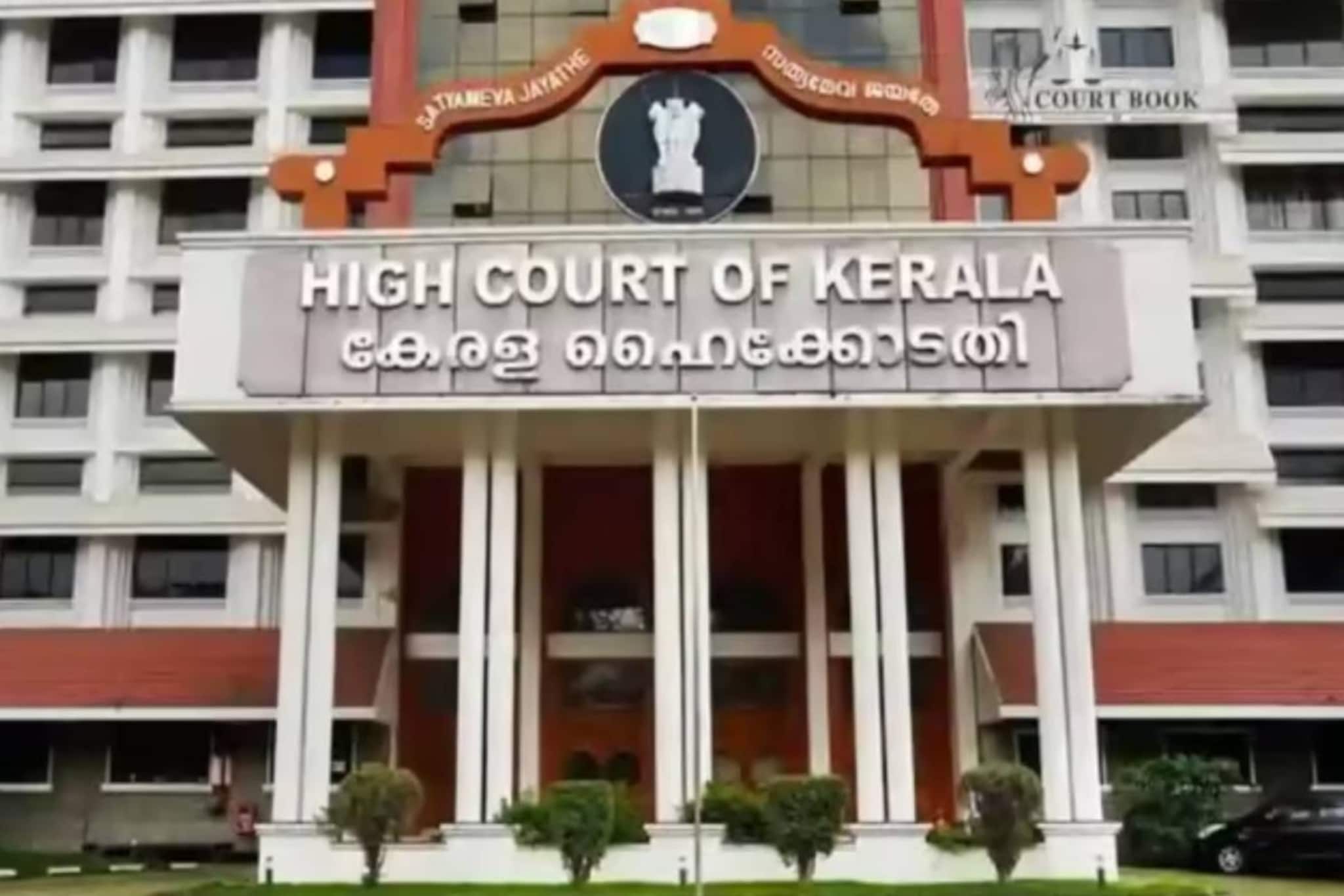 പാലക്കാട് കൊടുവായൂര്‍ മരുതി ഭഗവതി ക്ഷേത്രം മലബാര്‍ ദേവസ്വം ബോര്‍ഡ് ഏറ്റെടുക്കുന്നത് ഹൈക്കോടതി തടഞ്ഞു