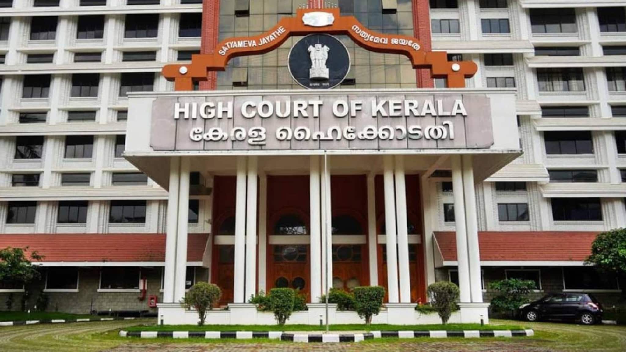 പാലക്കാട് അന്നപൂർണേശ്വരി ക്ഷേത്രം ഏറ്റെടുക്കാൻ ദേവസ്വം ബോർഡിനോ കമ്മീഷണർക്കോ അധികാരമില്ല: ഹൈക്കോടതി