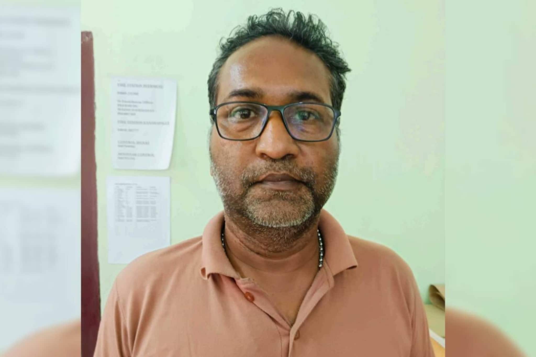 ഇടുക്കിയിൽ കൗൺസിലിങ്ങിന് എത്തിയ പെൺകുട്ടിയെ പീഡിപ്പിച്ച് ഒളിവിൽ പോയ പള്ളി വികാരി വേളാങ്കണ്ണിയിൽ നിന്ന് പിടിയിൽ ഇടുക്കിയിൽ കൗൺസിലിങ്ങിന് എത്തിയ പെൺകുട്ടിയെ പീഡിപ്പിച്ച് ഒളിവിൽ പോയ പള്ളി വികാരി വേളാങ്കണ്ണിയിൽ നിന്ന് പിടിയിൽ