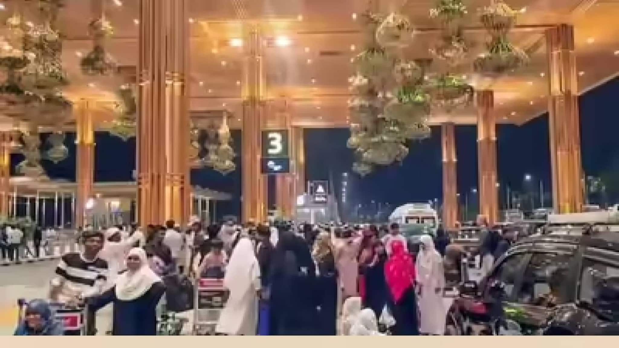 വ്യോമപാതകൾ അടഞ്ഞു; ഇന്ത്യയിൽ 854 വിമാനങ്ങൾ റദ്ദാക്കി, ഗൾഫിൽ കുടുങ്ങിയത് ഒൻപതോളം വിമാനങ്ങൾ