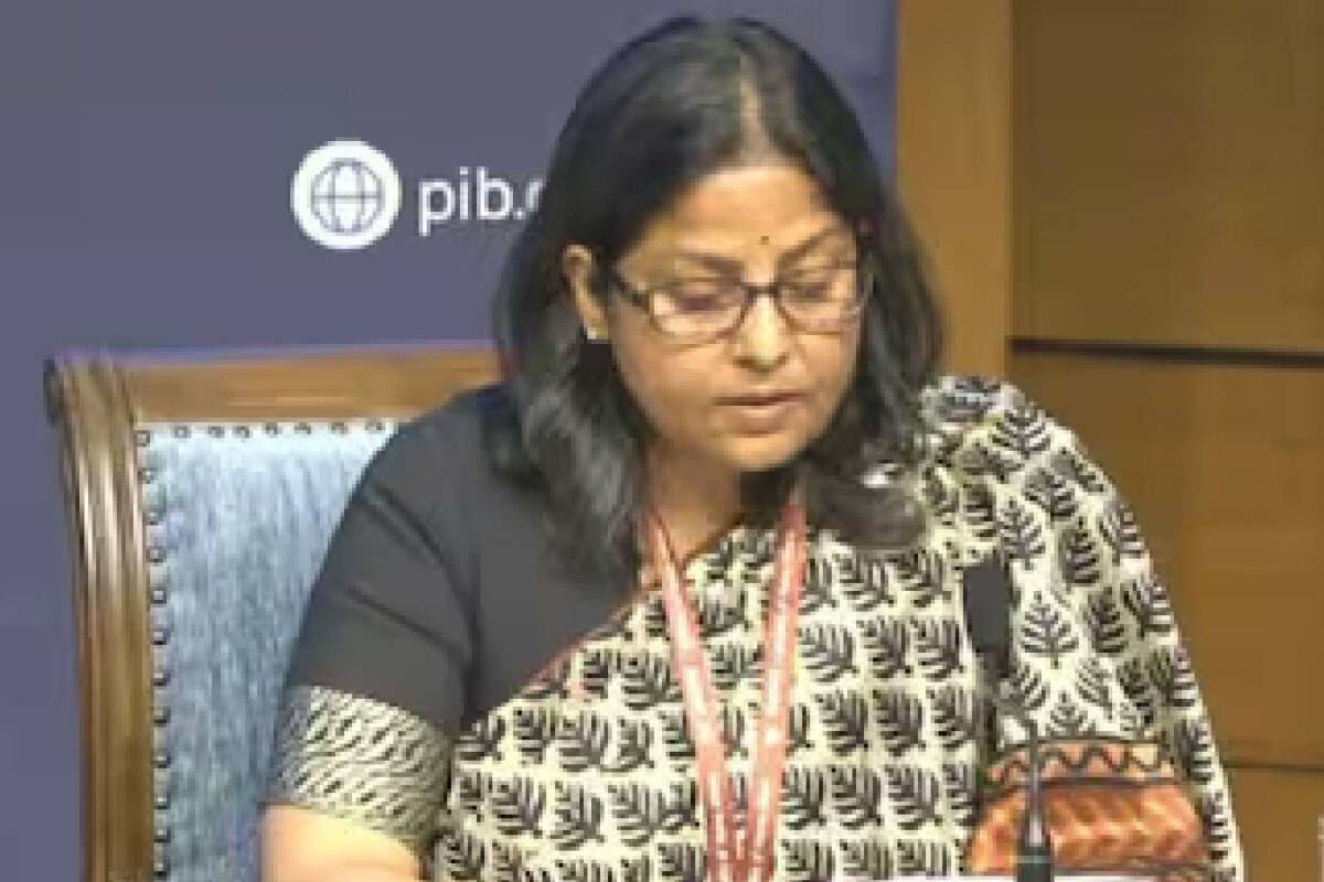 LPG; വാണിജ്യ സിലിണ്ടറുകൾക്ക് നിയന്ത്രിത അനുമതി: ഗുണഭോക്താക്കളെ സംസ്ഥാനങ്ങൾ തീരുമാനിക്കണമെന്ന് കേന്ദ്രം