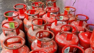 55 LPG cylinders seized from Samajwadi Party leader s residence in uttar pradesh| ഉത്തർപ്രദേശ് ഹാപൂർ ജില്ലയിലെ സമാജ്വാദി പാർട്ടി പ്രാദേശിക നേതാവ് അബ്ദുൾ റഹ്മാന്റെ വീട്ടിൽ നിന്നാണ് സിലിണ്ടറുകൾ കണ്ടെടുത്തത്. 55 LPG cylinders seized from Samajwadi Party leader s residence in uttar pradesh| ഉത്തർപ്രദേശ് ഹാപൂർ ജില്ലയിലെ സമാജ്വാദി പാർട്ടി പ്രാദേശിക നേതാവ് അബ്ദുൾ റഹ്മാന്റെ വീട്ടിൽ നിന്നാണ് സിലിണ്ടറുകൾ കണ്ടെടുത്തത്.