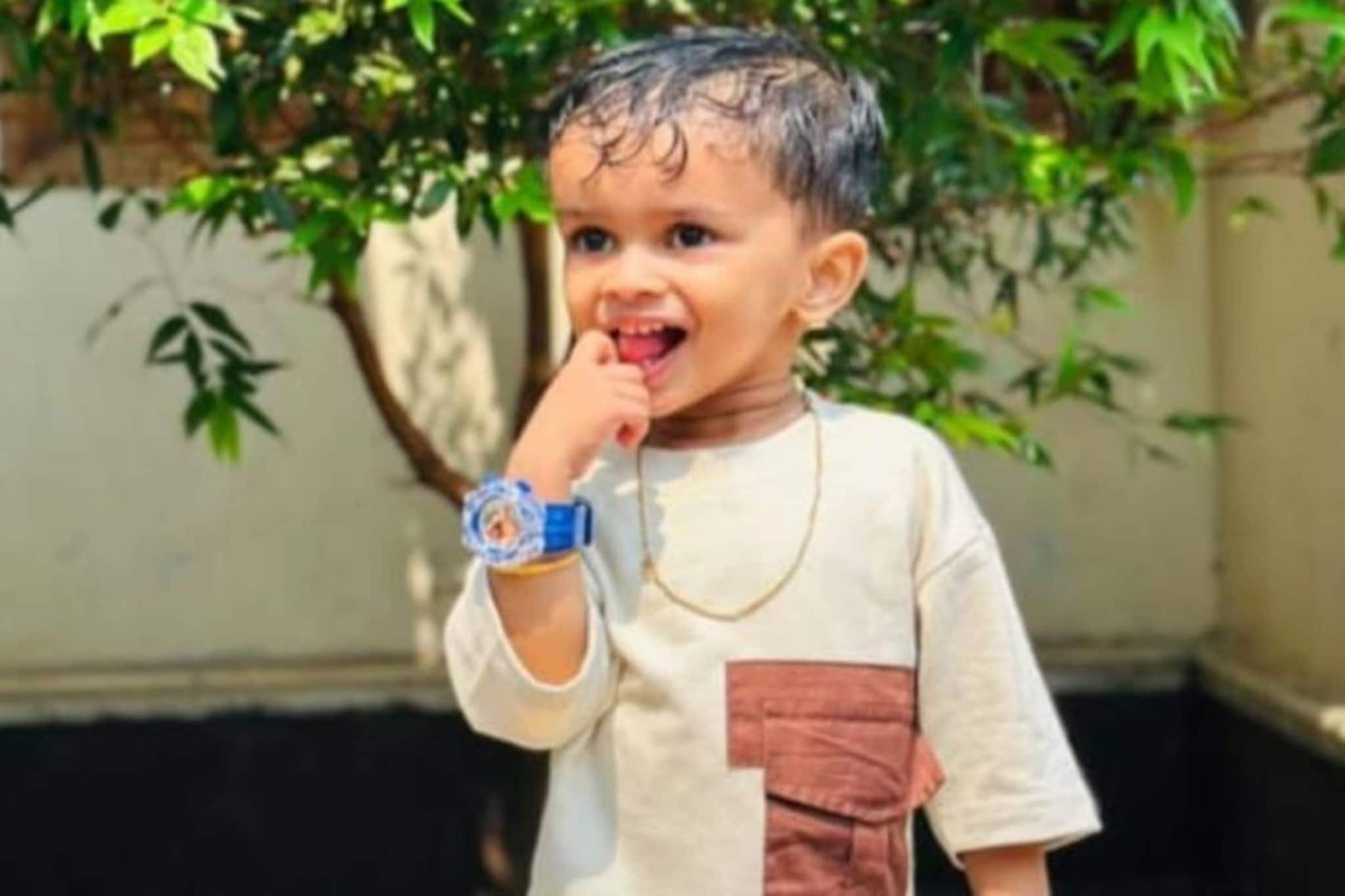 മലപ്പുറത്ത് ഉമ്മയുടെ വീട്ടിൽ വിരുന്ന് വന്ന മൂന്ന് വയസുകാരൻ മുത്തച്ഛൻ ഓടിച്ച വാഹനത്തിനടിയിൽ പെട്ടു മരിച്ചു