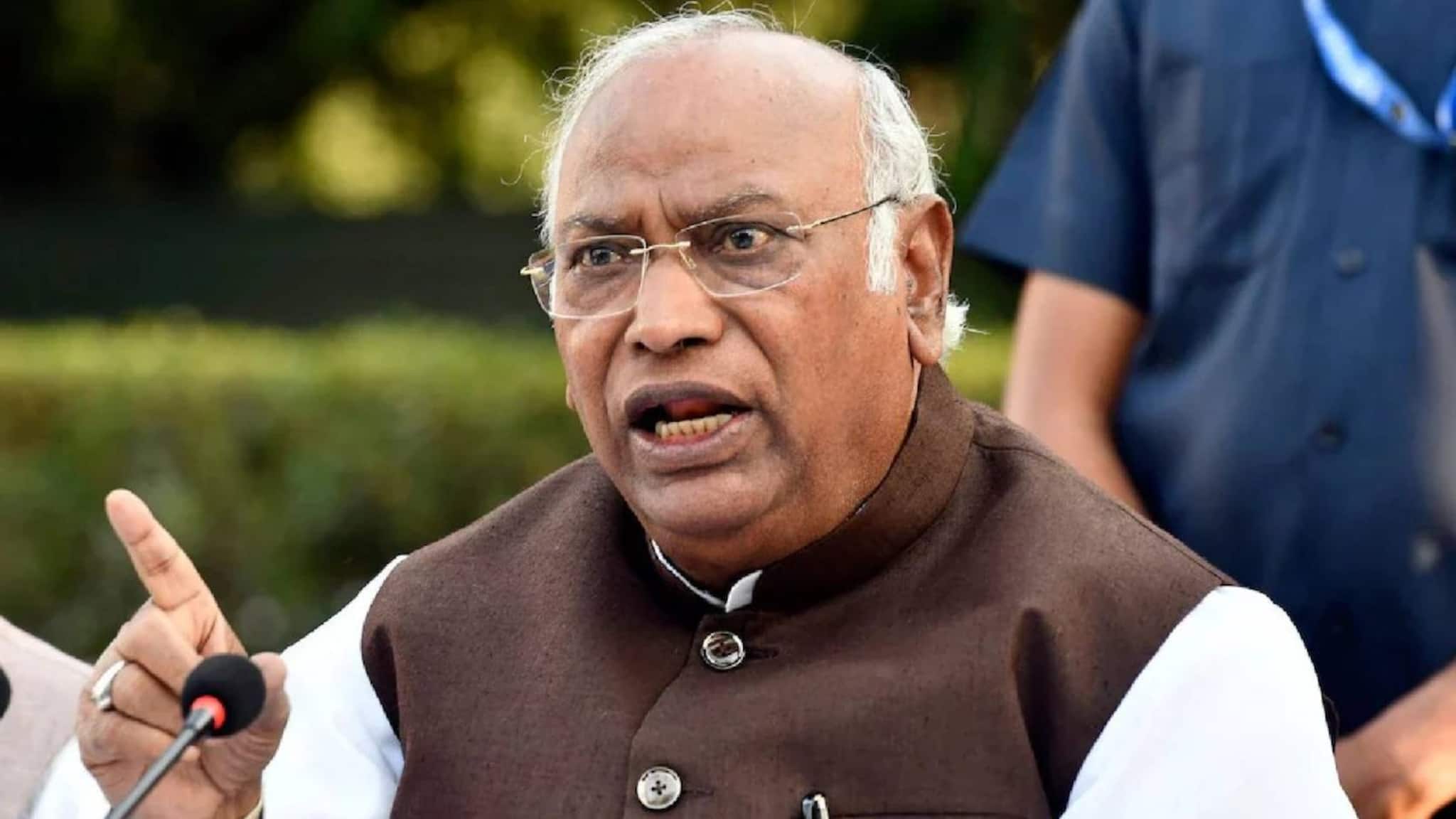 കേരളത്തിൽ 'സിജെപി' സഖ്യം; ബിജെപി മത്സരിക്കുന്നത് എൽഡിഎഫിന് വേണ്ടി: മല്ലികാർജുൻ ഖാർഗെ