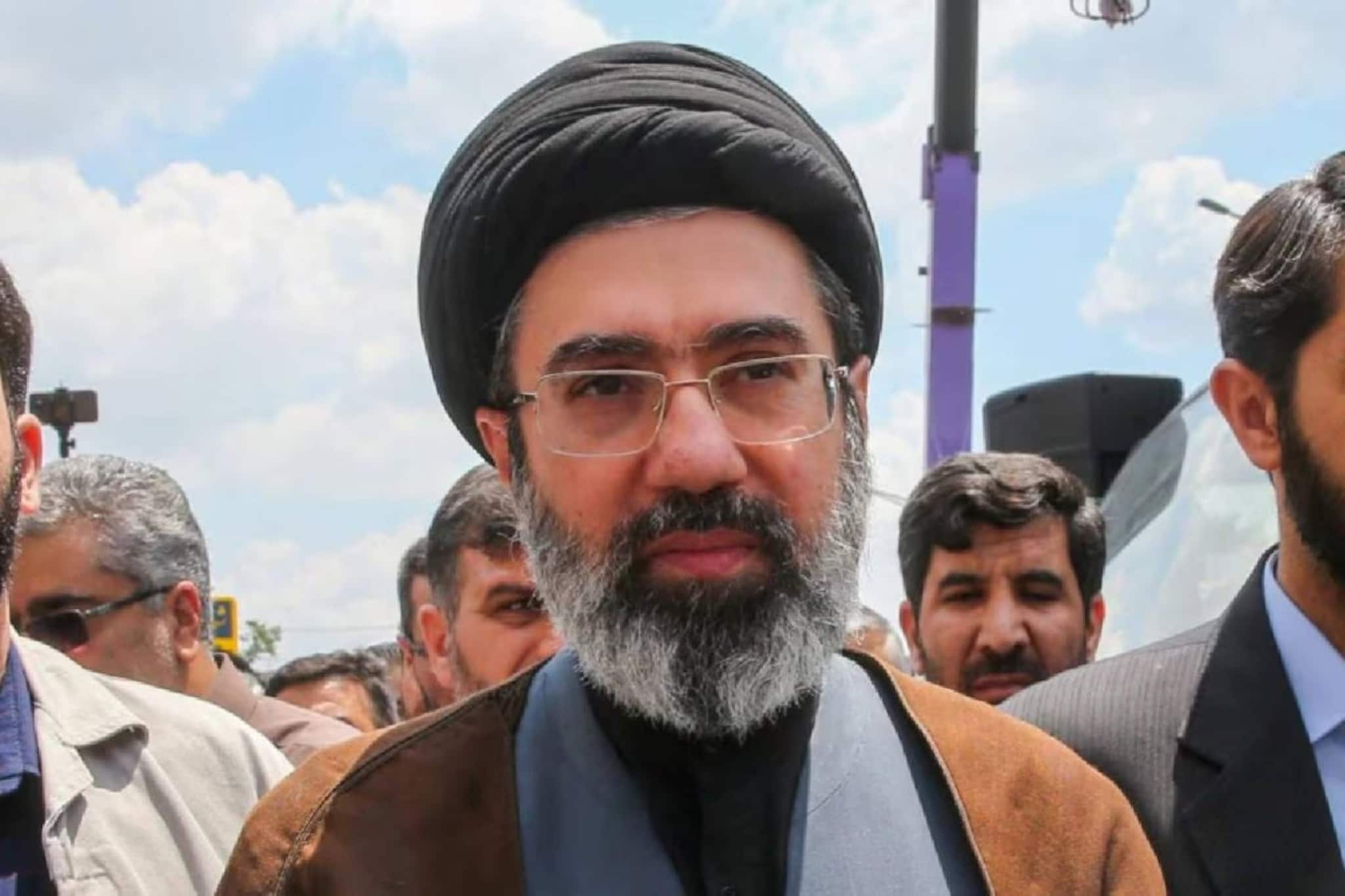 ഹോർമുസ് കടലിടുക്ക് അടഞ്ഞുതന്നെ കിടക്കട്ടെയെന്ന് ഇറാന്റെ പുതിയ പരമോന്നത നേതാവ് മോജ്താബ ഖമനയി