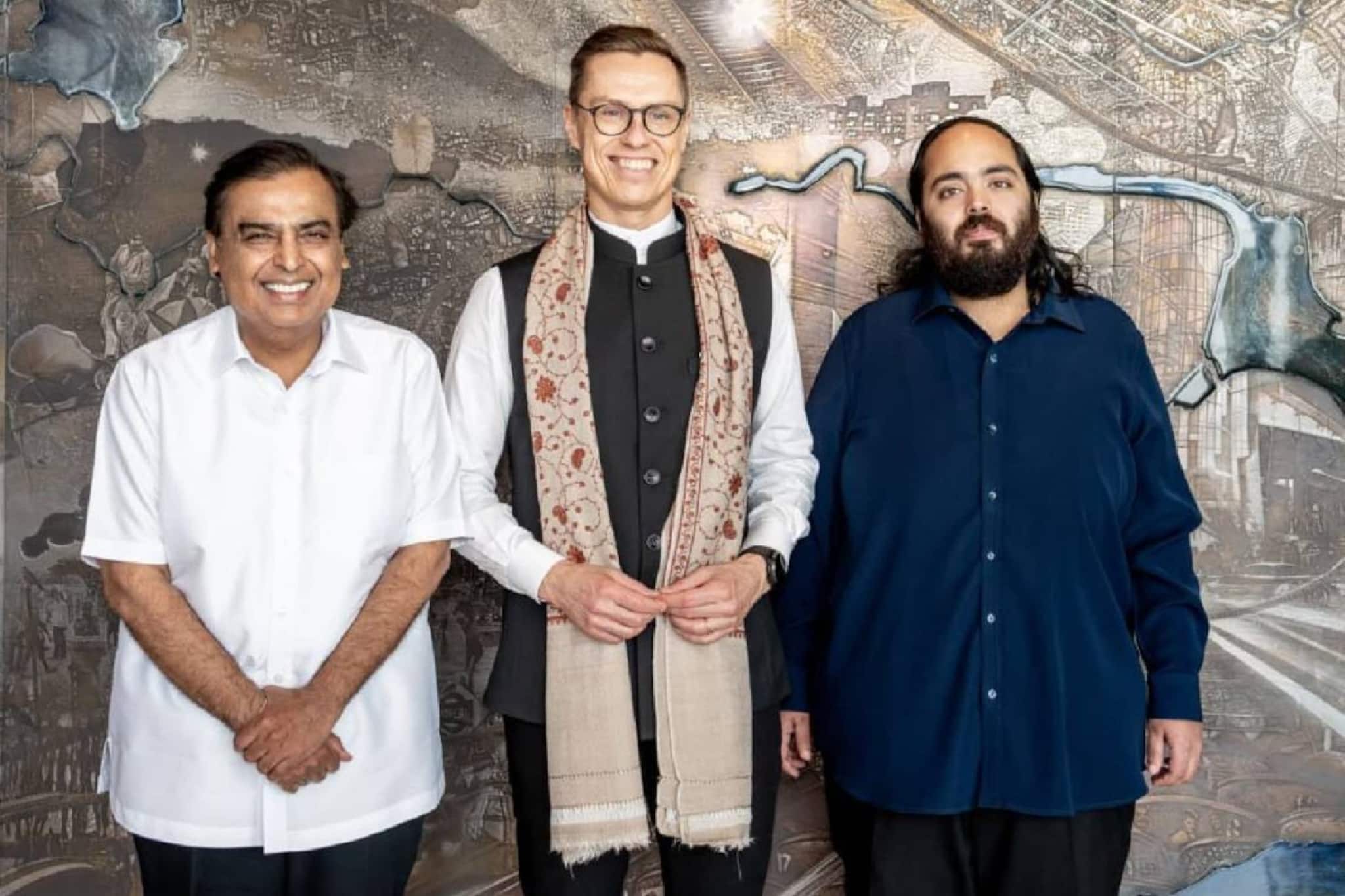 ഫിൻലാൻഡ് പ്രസിഡന്റിന് മുംബൈയിലെ വസതിയിൽ വിരുന്നൊരുക്കി മുകേഷ് അംബാനി ഫിൻലാൻഡ് പ്രസിഡന്റിന് മുംബൈയിലെ വസതിയിൽ വിരുന്നൊരുക്കി മുകേഷ് അംബാനി