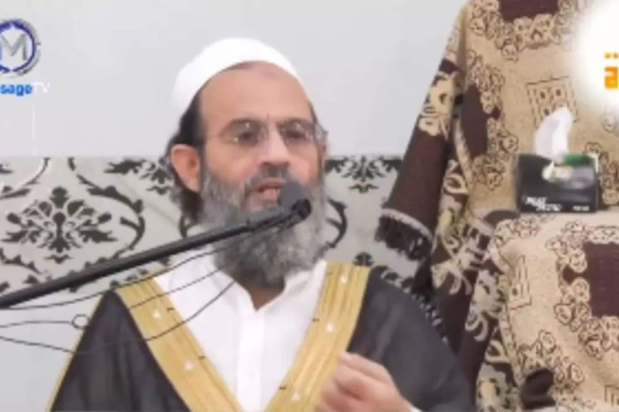 'ഒരു റൊട്ടിക്കായി ലൈംഗികമായി ചൂഷണം ചെയ്യുന്നു' സ്ത്രീകളെ തീവ്രവാദികൾ ഇരയാക്കുന്നതിനെക്കുറിച്ച് പാക് മതപണ്ഡിതന്റെ വെളിപ്പെടുത്തൽ