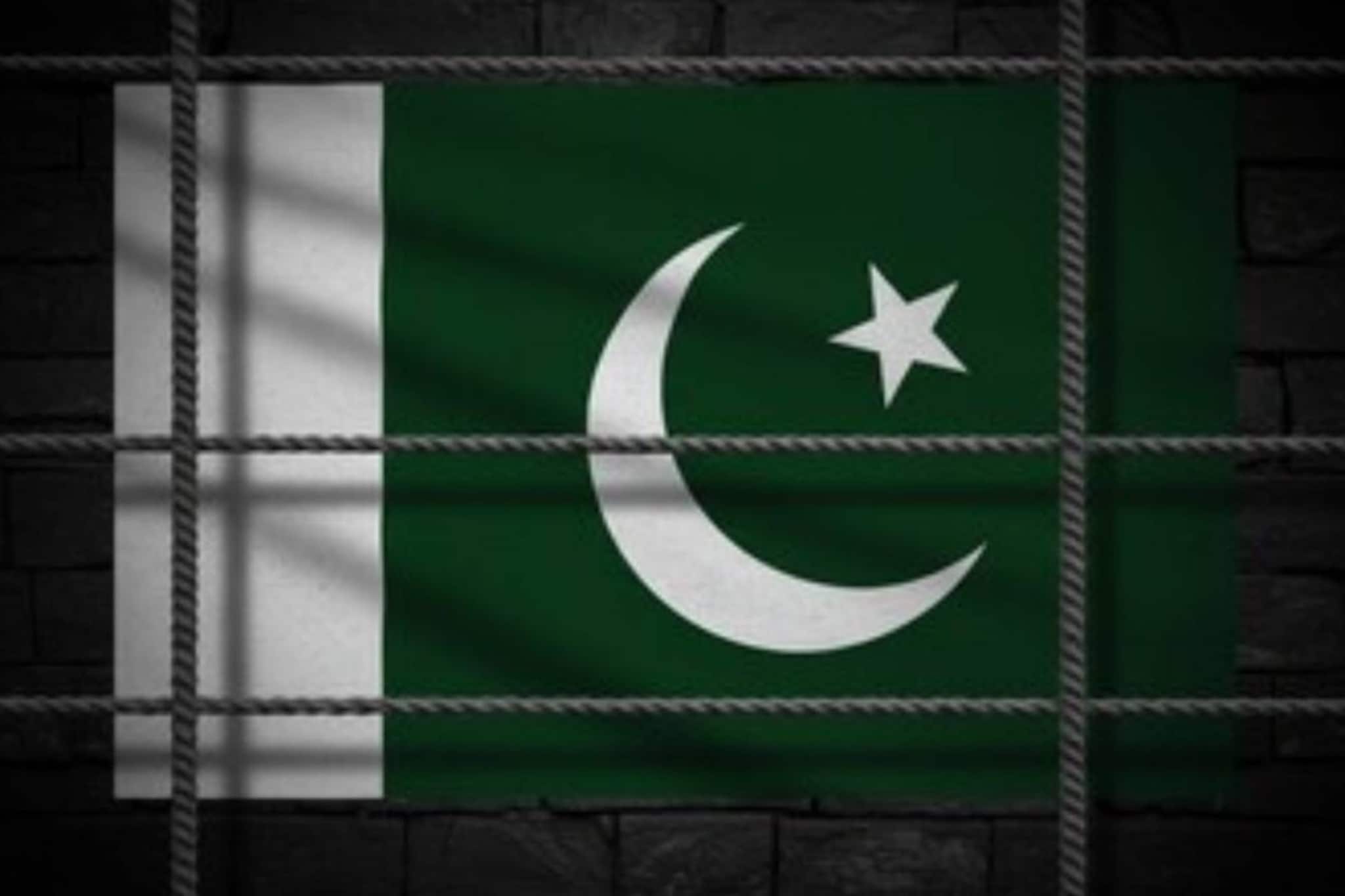 ഭീകരസംഘടനകൾക്ക് കുടപിടിക്കുന്നത് തുടർന്ന് പാകിസ്ഥാൻ, ലക്ഷ്യമിടുന്നത് ഇന്ത്യയെയെന്ന് US കോൺഗ്രസ് റിപ്പോർട്ട് ഭീകരസംഘടനകൾക്ക് കുടപിടിക്കുന്നത് തുടർന്ന് പാകിസ്ഥാൻ, ലക്ഷ്യമിടുന്നത് ഇന്ത്യയെയെന്ന് US കോൺഗ്രസ് റിപ്പോർട്ട്