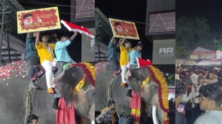 പട്ടാമ്പി നേർ‌ച്ചയുടെ ഭാഗമായുള്ള നഗര പ്രദിക്ഷണ ഘോഷയാത്രയിൽ ഖമനയിയുടെ പോസ്റ്റര്‍