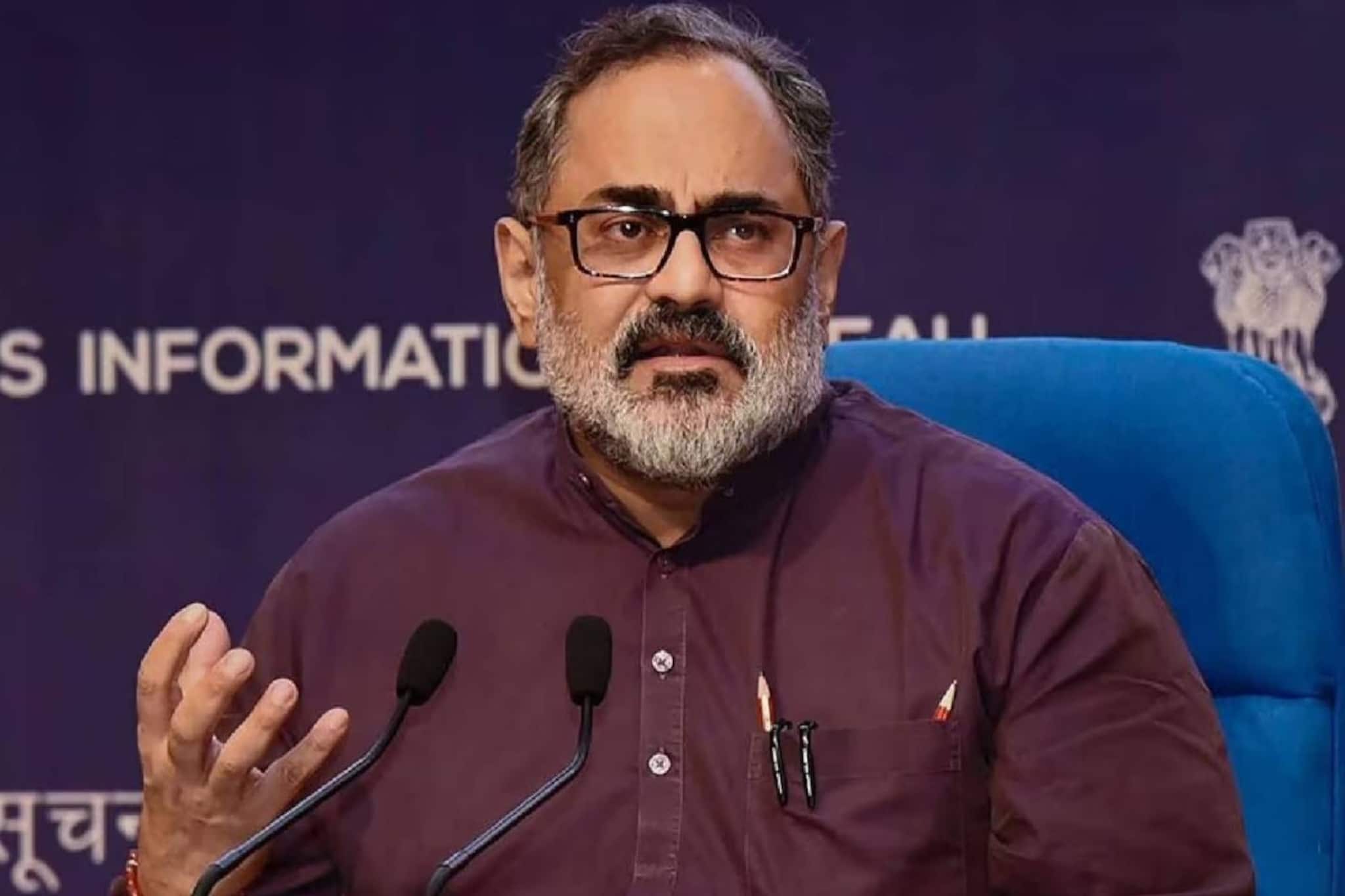 'എന്റെ പൊട്ടമലയാളത്തിൽ സംവാദ​ത്തിന് തയാറാണ്; 10 മിനിറ്റിൽ പൊളിച്ചുതരാം'; മുഖ്യമന്ത്രിയെ വെല്ലുവിളിച്ച് രാജീവ് ചന്ദ്രശേഖർ