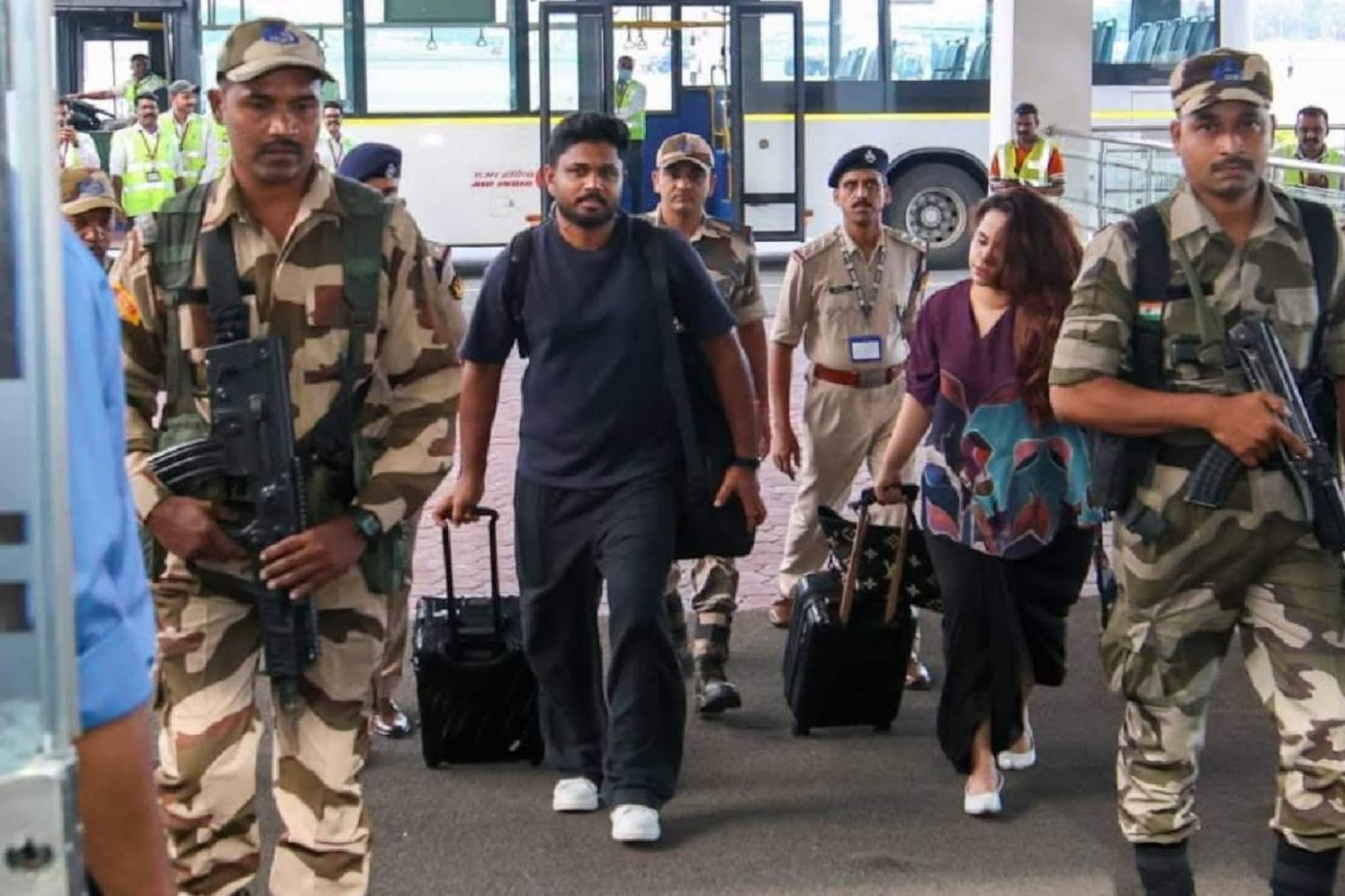 ക്രിക്കറ്റിൽ ശ്രദ്ധിക്കാൻ സഞ്ജു സാംസൺ ചെയ്തത്;ഒരു മാസമായി ഫോൺ ഓഫാക്കി;മനസ് പാളിപോയപ്പോൾ സച്ചിനെ വിളിച്ചു