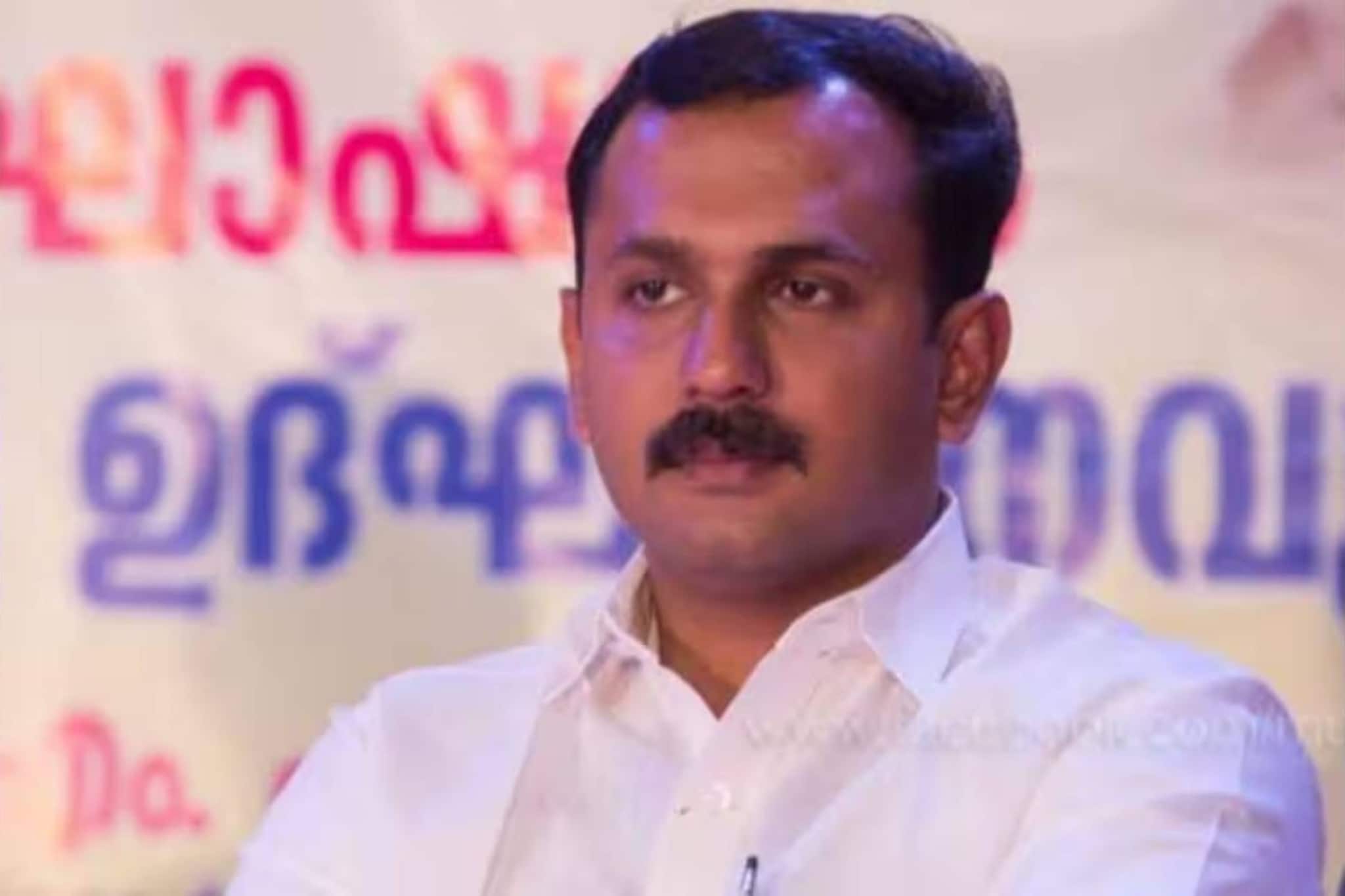 CMRL മാസപ്പടി കേസിൽ കൈക്കൂലി വാങ്ങിയവരുടെ പേര് പുറത്തു വിടണമെന്ന ഷോൺ ജോർജിന്റെ ഹർജിക്ക് ഹൈക്കോടതി സ്റ്റേ