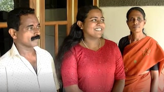 ശ്രീജയും അച്ഛനും അമ്മയും