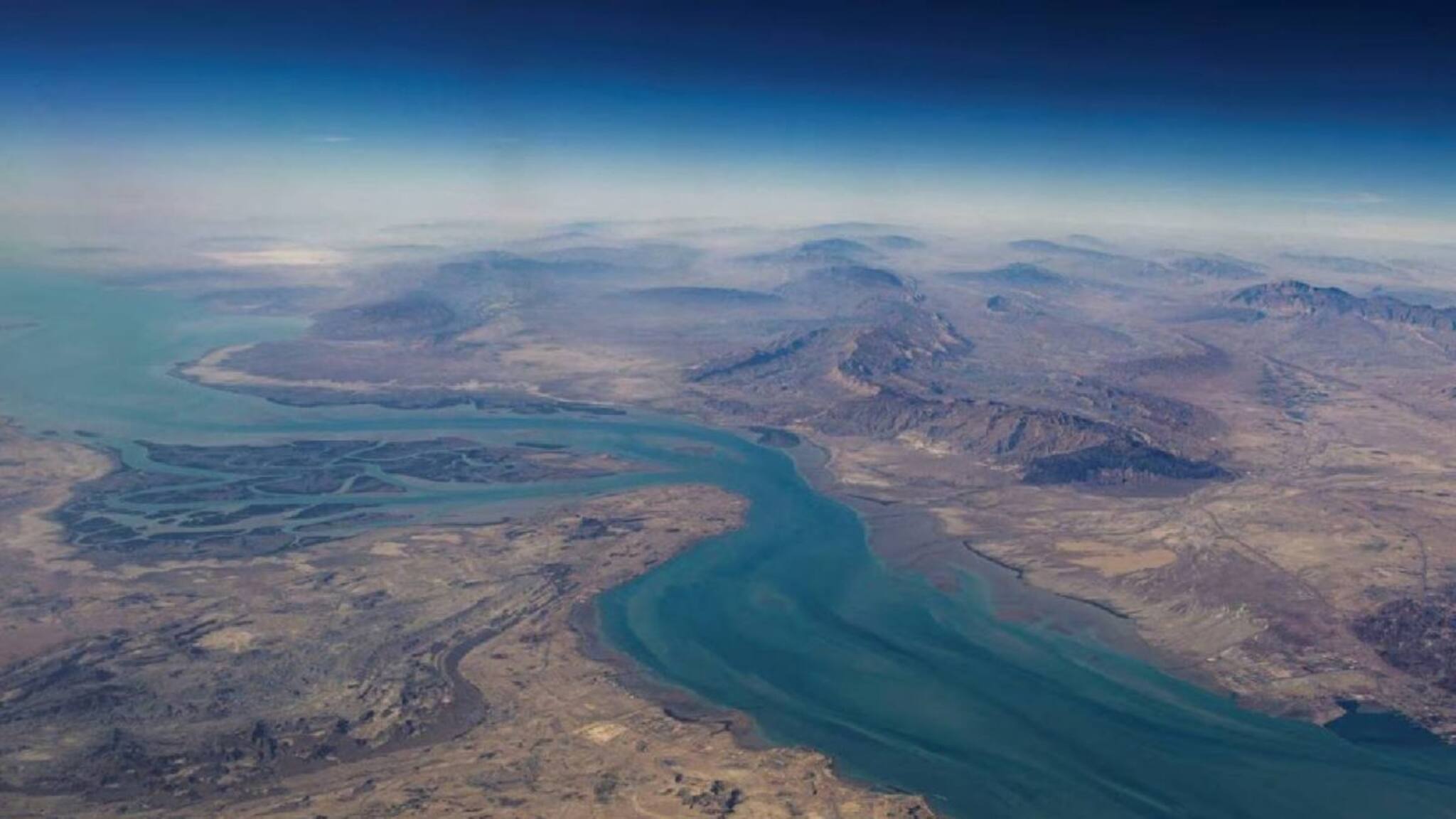 Exclusive | കാവലായി ഇന്ത്യൻ നാവികസേന; LPG കപ്പലായ ശിവാലിക് ഹോർമുസ് കടലിടുക്ക് പിന്നിട്ടു