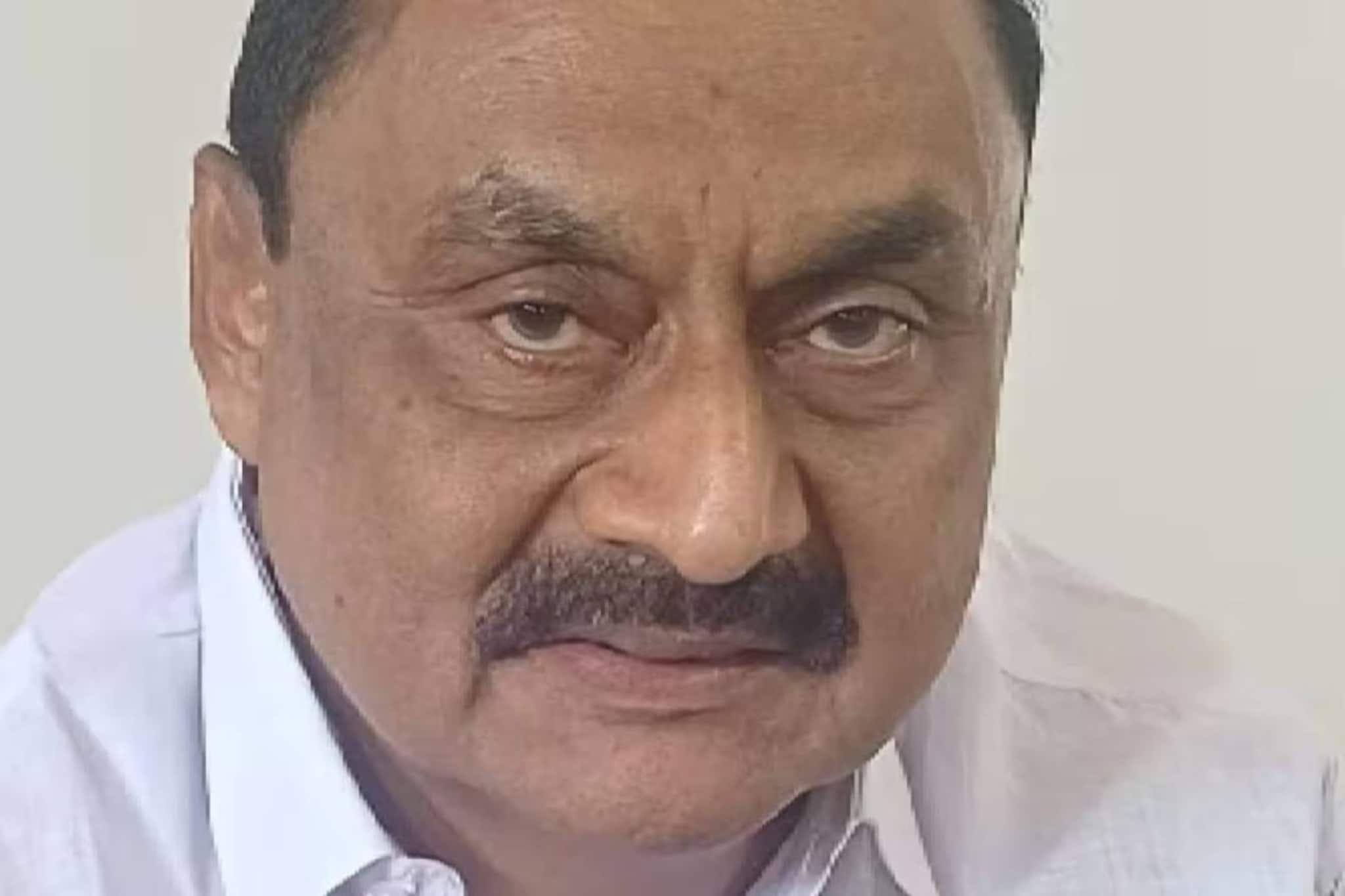 പോയ പിള്ള 24 മണിക്കൂറിൽ തിരിച്ചുവന്നു; രാജി പിൻവലിച്ച് സുരേന്ദ്രൻ പിള്ള ആർജെഡിയിലേക്ക്