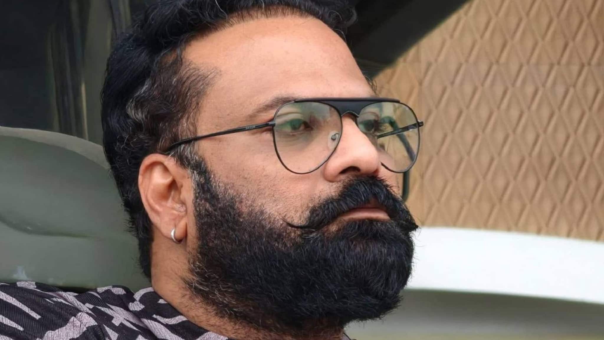 Tini Tom | 'നിന്റെ അപ്പൻ ഉണ്ടെടാ കൂടെ'; സർവകലാശാലയിലെ മകൻ്റെ നേട്ടത്തെ അനുമോദിച്ച് ടിനി ടോം