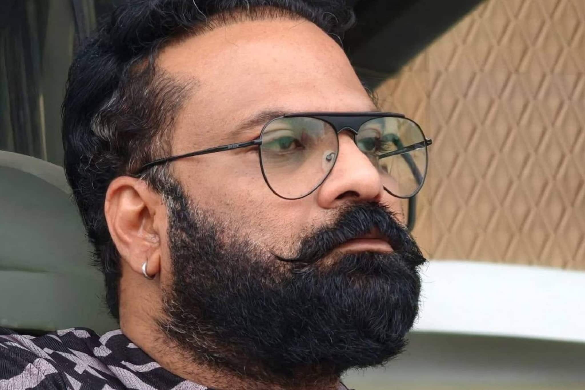 Tini Tom | 'നിന്റെ അപ്പൻ ഉണ്ടെടാ കൂടെ'; സർവകലാശാലയിലെ മകൻ്റെ നേട്ടത്തെ അനുമോദിച്ച് ടിനി ടോം Tini Tom | 'നിന്റെ അപ്പൻ ഉണ്ടെടാ കൂടെ'; സർവകലാശാലയിലെ മകൻ്റെ നേട്ടത്തെ അനുമോദിച്ച് ടിനി ടോം