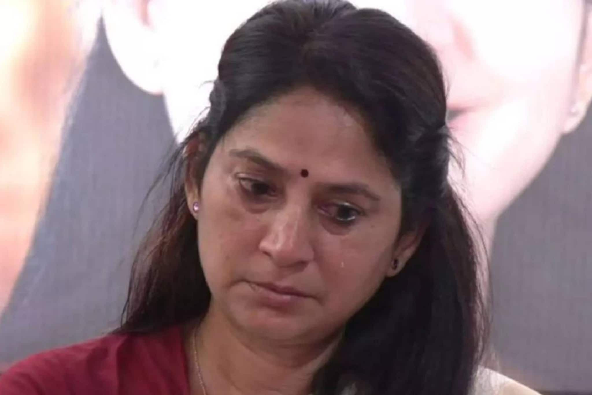 മുസ്ലീംലീഗ് നേതാവിന്റെ സ്ത്രീവിരുദ്ധ പരാമർശത്തിൽ വിതുമ്പി യു പ്രതിഭ; ഇര്ഷാദിനെതിരെ നടപടി മുസ്ലീംലീഗ് നേതാവിന്റെ സ്ത്രീവിരുദ്ധ പരാമർശത്തിൽ വിതുമ്പി യു പ്രതിഭ; ഇര്ഷാദിനെതിരെ നടപടി