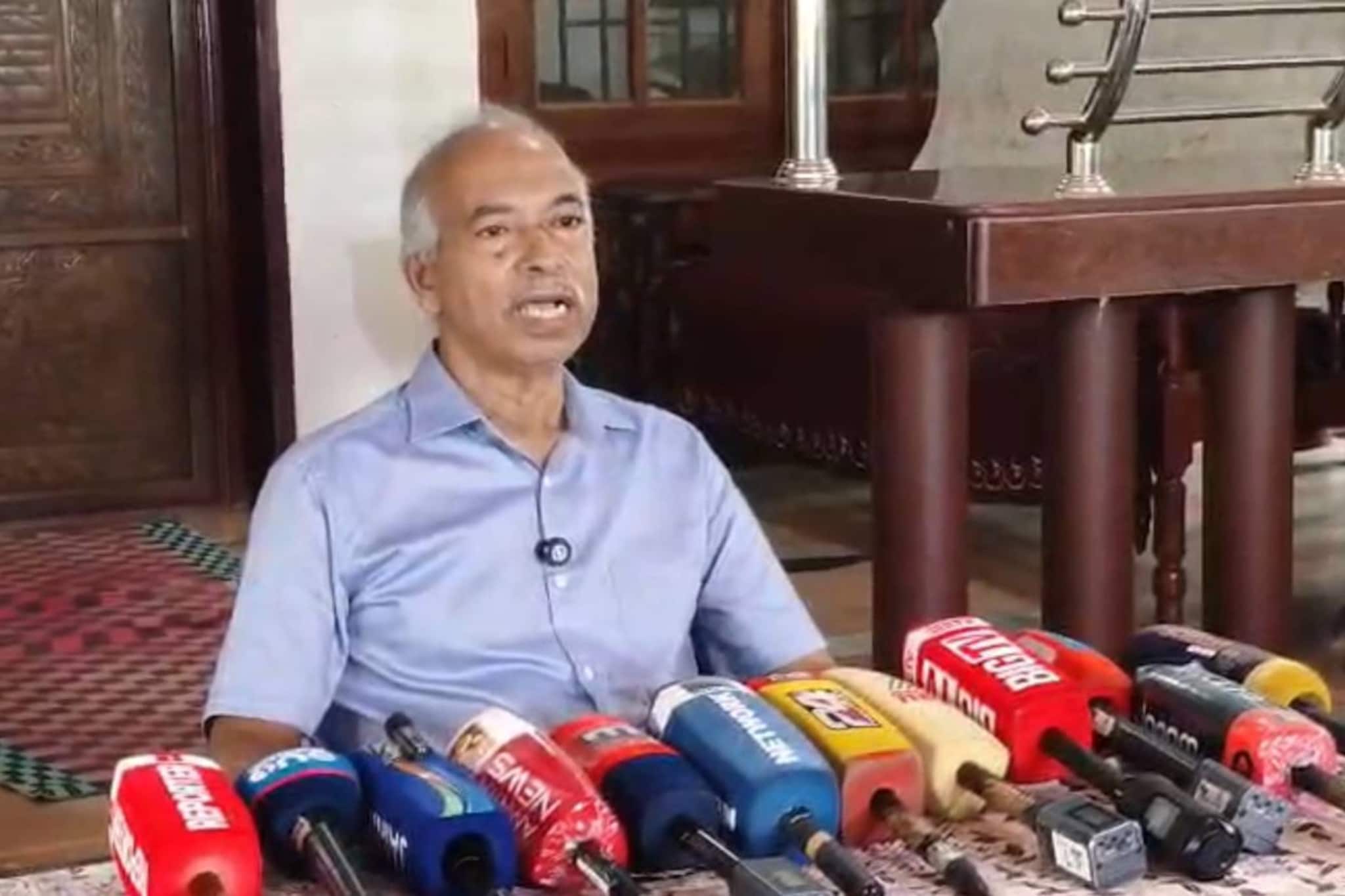 'അഴിമതിക്കെതിരായ പോരാട്ടം' പയ്യന്നൂരിൽ സ്വതന്ത്രനായി മത്സരിക്കുമെന്ന് വി കുഞ്ഞികൃഷ്ണൻ 'അഴിമതിക്കെതിരായ പോരാട്ടം' പയ്യന്നൂരിൽ സ്വതന്ത്രനായി മത്സരിക്കുമെന്ന് വി കുഞ്ഞികൃഷ്ണൻ