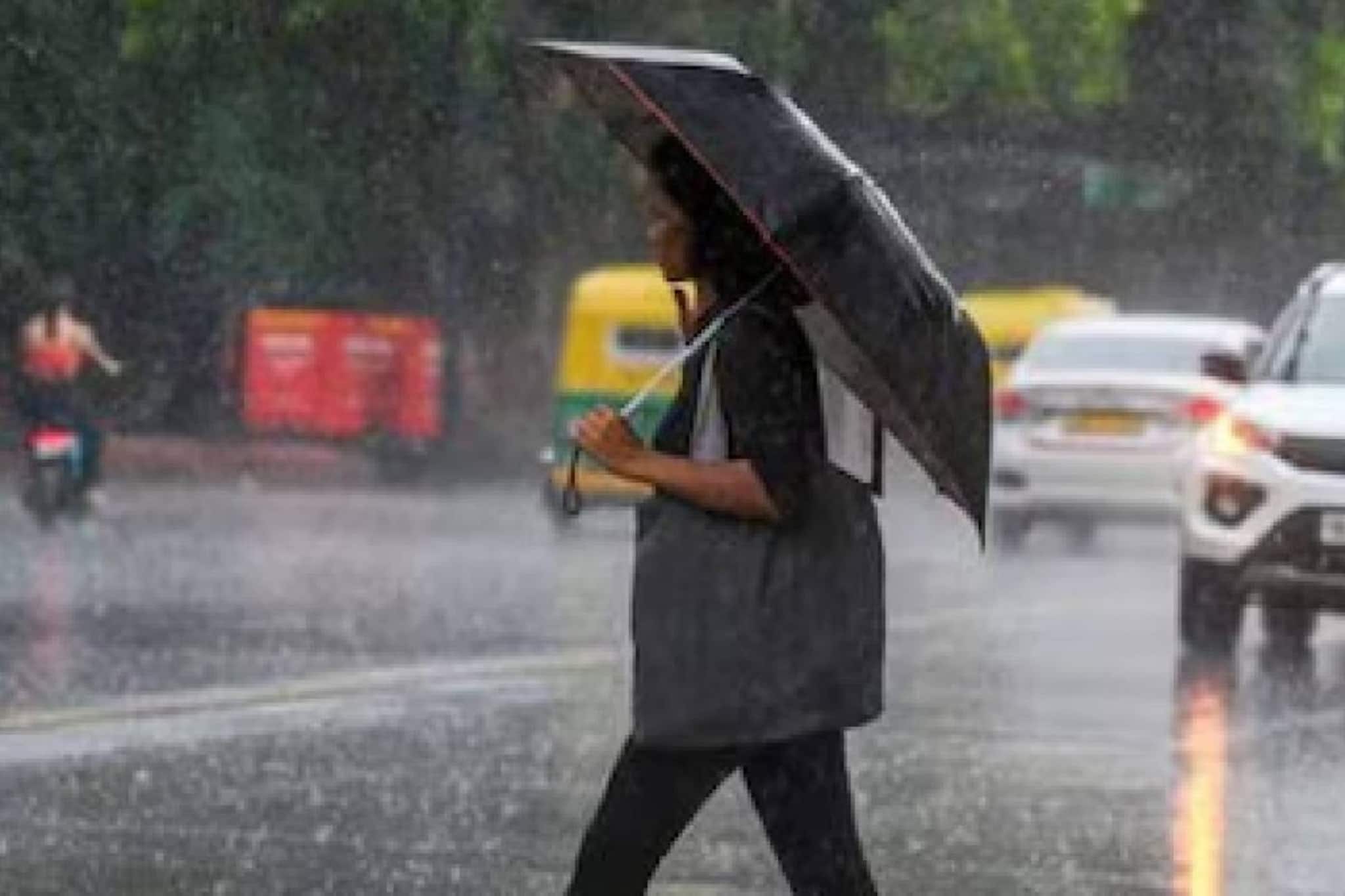 Kerala Weather Update| ഒറ്റപ്പെട്ട ശക്തമായ മഴയ്ക്ക് സാധ്യത; മൂന്ന് ജില്ലകളിൽ യെല്ലോ അലർട്ട്