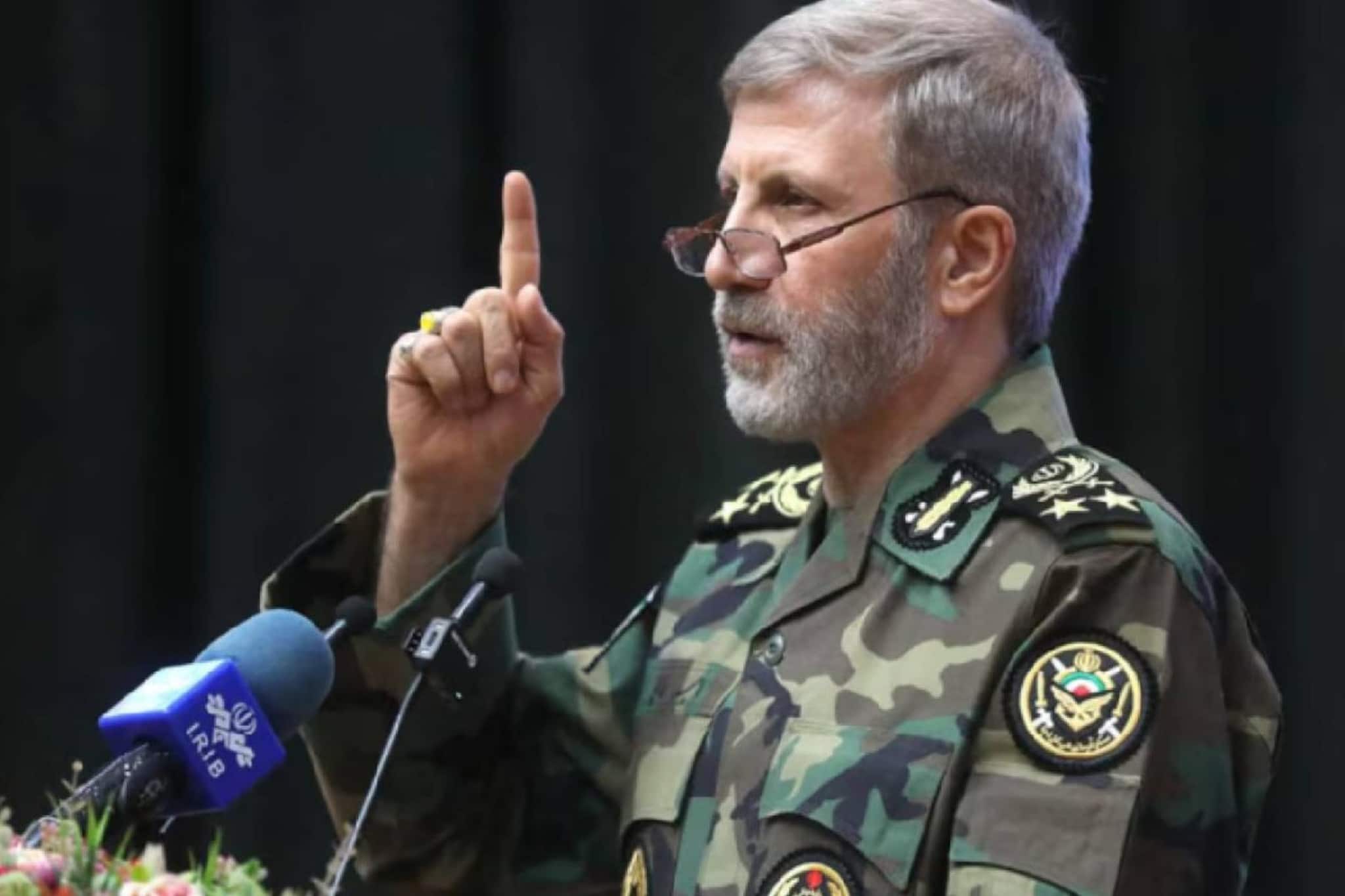 'ശത്രുക്കളാരും അതിജീവിക്കരുത്': കരയാക്രമണത്തിന് തയ്യാറെടുക്കാൻ കമാൻഡർമാരോട് ഉത്തരവിട്ട് ഇറാൻ സൈനിക മേധാവി 