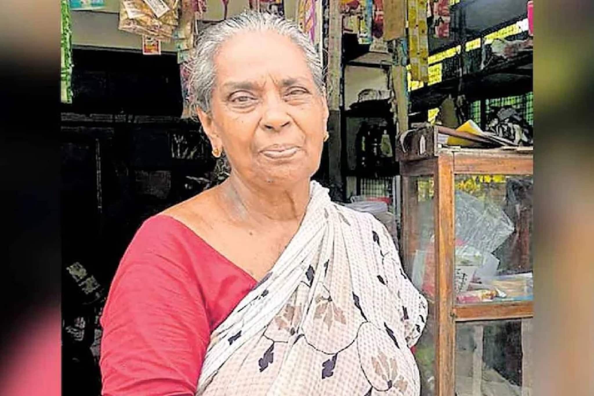 ചവറ്റുകുട്ടയിൽ എറിഞ്ഞ കാരുണ്യ ലോട്ടറി ടിക്കറ്റിന് അടിച്ചത് 1 കോടി