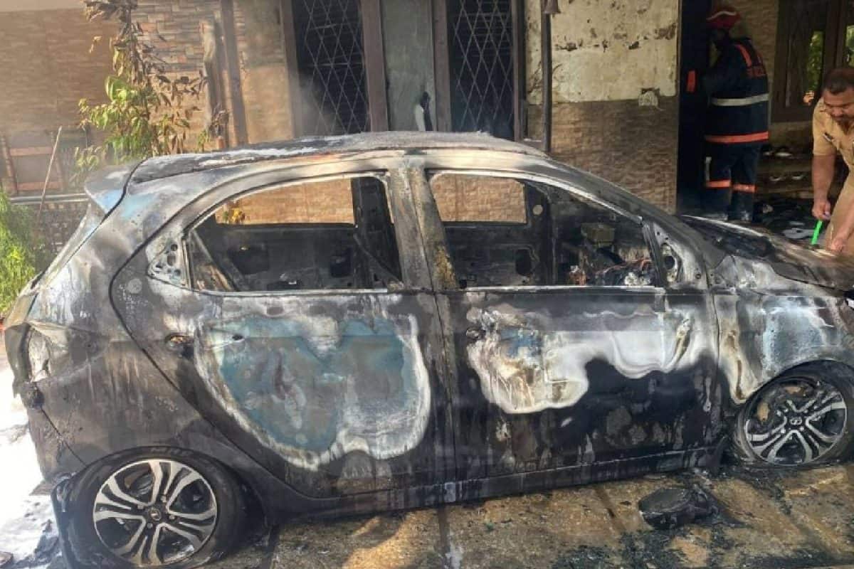 കോട്ടയത്ത് ഡോക്ടറുടെ വീട്ടിൽ കയറി ശരീരത്തിലും കാറിലും പെട്രോളൊഴിച്ച് തീവച്ച വയോധികൻ മരിച്ചു