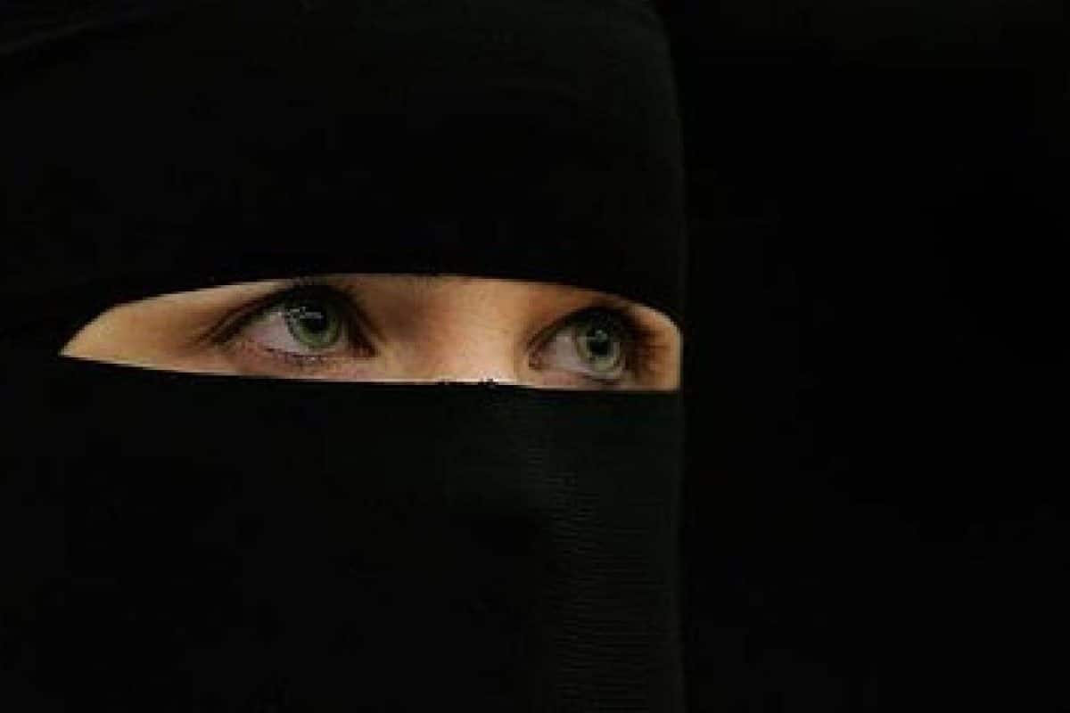 ഖദീജാ ബീവിയുടെ കന്നിവോട്ട് കള്ളവോട്ട് ചെയ്ത പർദാധാരി ആര്? തിരുവനന്തപുരം ബീമാപള്ളിയിലും പരാതി