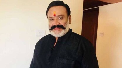 നടൻ സന്തോഷ്