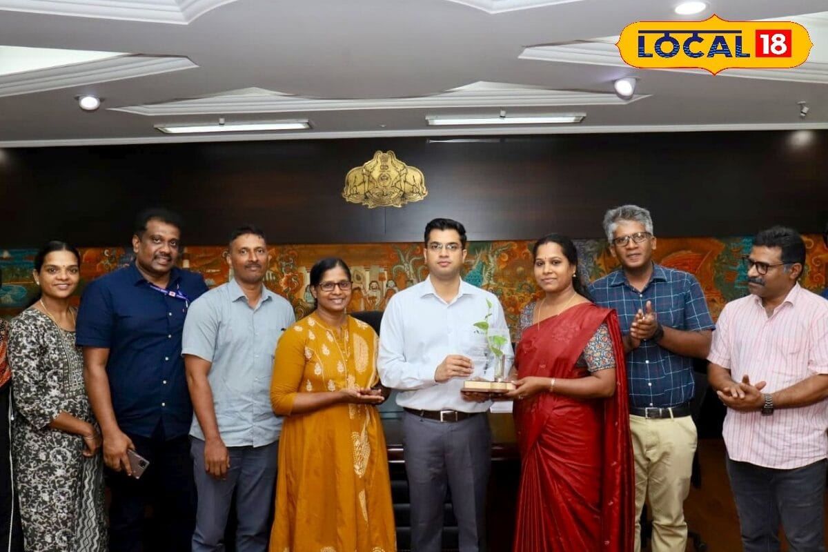 ഹരിതചട്ട പാലനത്തിൽ തിളങ്ങി കോഴിക്കോട്; തദ്ദേശ സ്ഥാപനങ്ങൾക്കുള്ള ശുചിത്വ മിഷൻ പുരസ്കാരങ്ങൾ കളക്ടർ വിതരണം ചെയ്തു