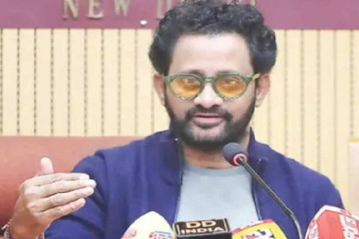 ചലച്ചിത്ര അക്കാദമി ചെയർമാൻ സ്ഥാനം രാജിവച്ച് റസൂൽ പൂക്കുട്ടി