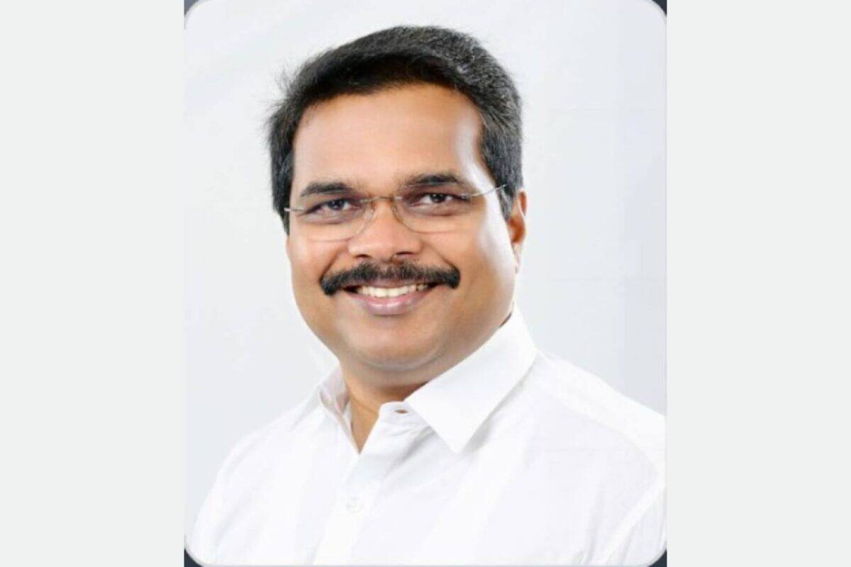 പിതാവിന്റെ പാതയിൽ വി.ഇ.അബ്ദുൽ ഗഫൂർ മന്ത്രിപദത്തിൽ