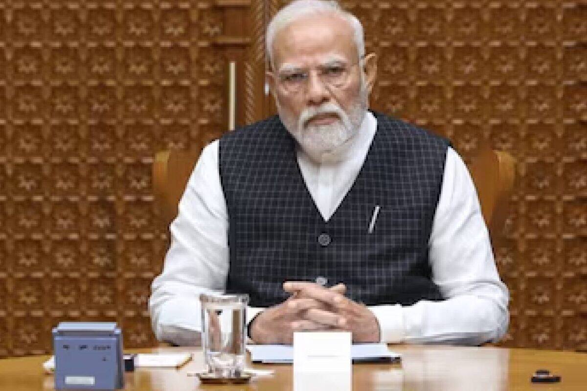 പശ്ചിമേഷ്യൻ പ്രതിസന്ധി; ബദൽ ഊർജ്ജ സ്രോതസ്സുകൾ കണ്ടെത്താൻ മന്ത്രിമാർക്ക് നിർദ്ദേശം നൽകി പ്രധാനമന്ത്രി നരേന്ദ്ര മോദി