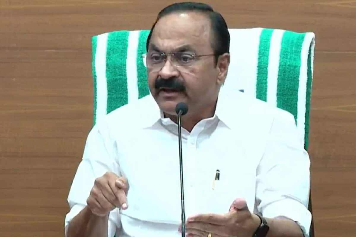 വീര്യം കുറഞ്ഞ മദ്യം വേണോ? അന്തിമ തീരുമാനം യുഡിഎഫ് എടുക്കുമെന്ന് മുഖ്യമന്ത്രി