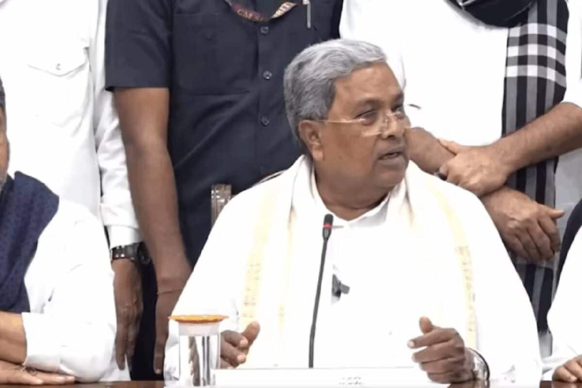 ‘ഒരു രാഷ്ട്രീയക്കാരനാകുമെന്ന് ഒരിക്കലും കരുതിയിരുന്നില്ല’: വൈകാരിക വിടവാങ്ങൽ സന്ദേശവുമായി സിദ്ധരാമയ്യ