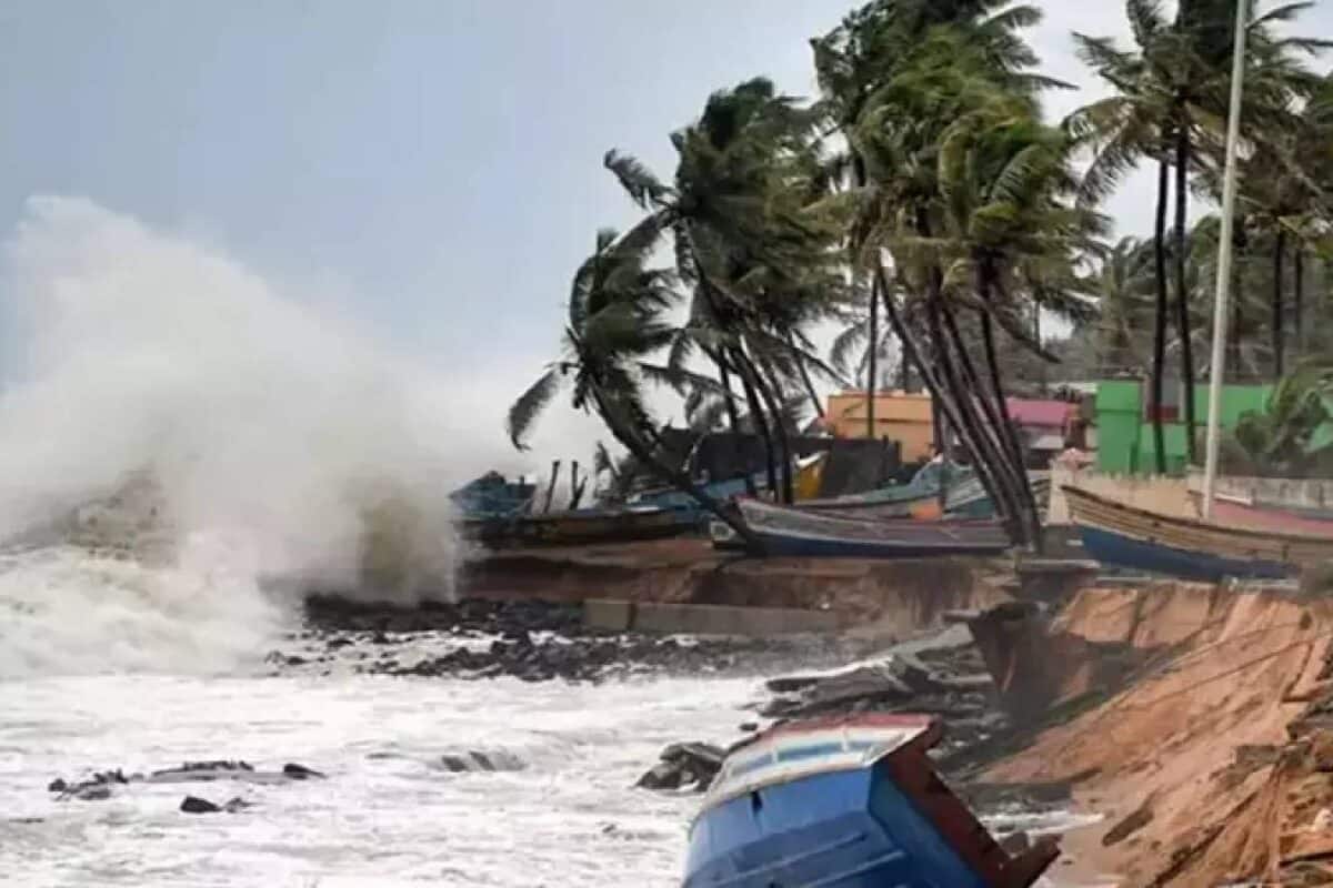Kerala Weather| കള്ളക്കടൽ: കേരളതീരത്ത് ജാഗ്രതാ നിർദേശം;തിരമാലകൾ 1.5 മീറ്റർ വരെ ഉയർന്നേക്കും