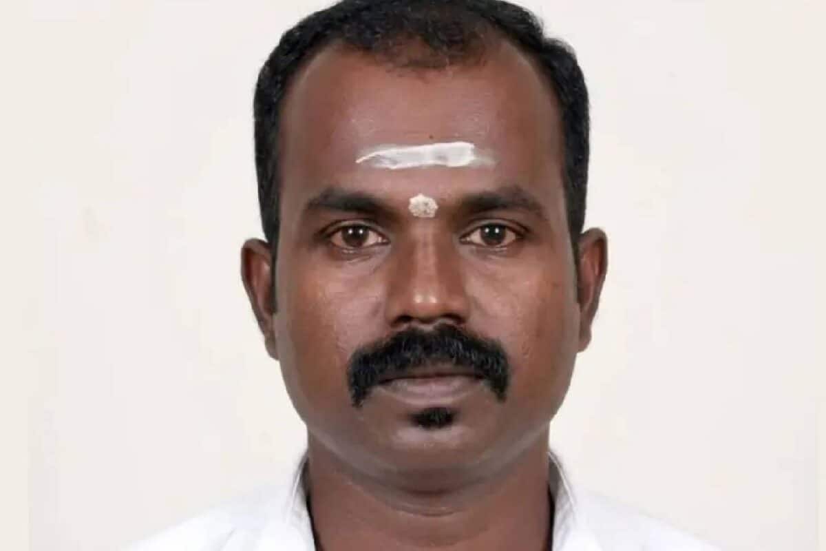തൃശൂരിൽ വൈദ്യുതി ലൈനിലെ തകരാർ പരിഹരിക്കുന്നതിനിടെ കെ.എസ്.ഇ.ബി ലൈൻമാൻ ഷോക്കേറ്റ് മരിച്ചു