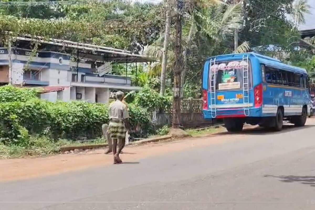 അപകടകരമായ ഡ്രൈവിംഗ് ചോദ്യം ചെയ്ത യുവതികൾക്ക് അസഭ്യവർഷം; സ്വകാര്യ ബസ് ആർ.ടി.ഒ. പിടിച്ചെടുത്തു